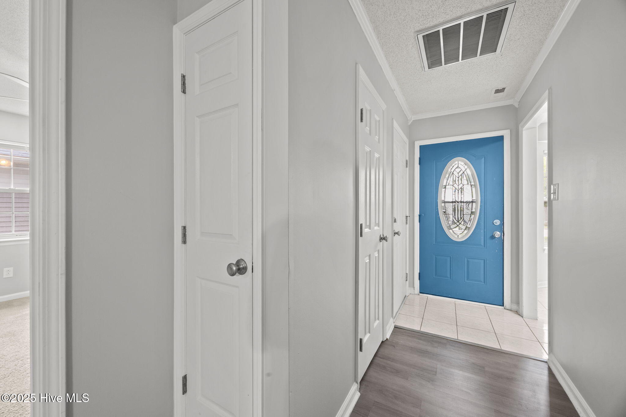 2033 Derby Run Road Property Photo 2