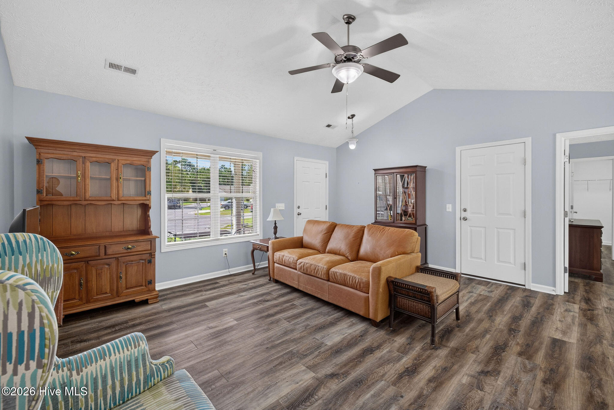247 Ross Court Property Photo 8