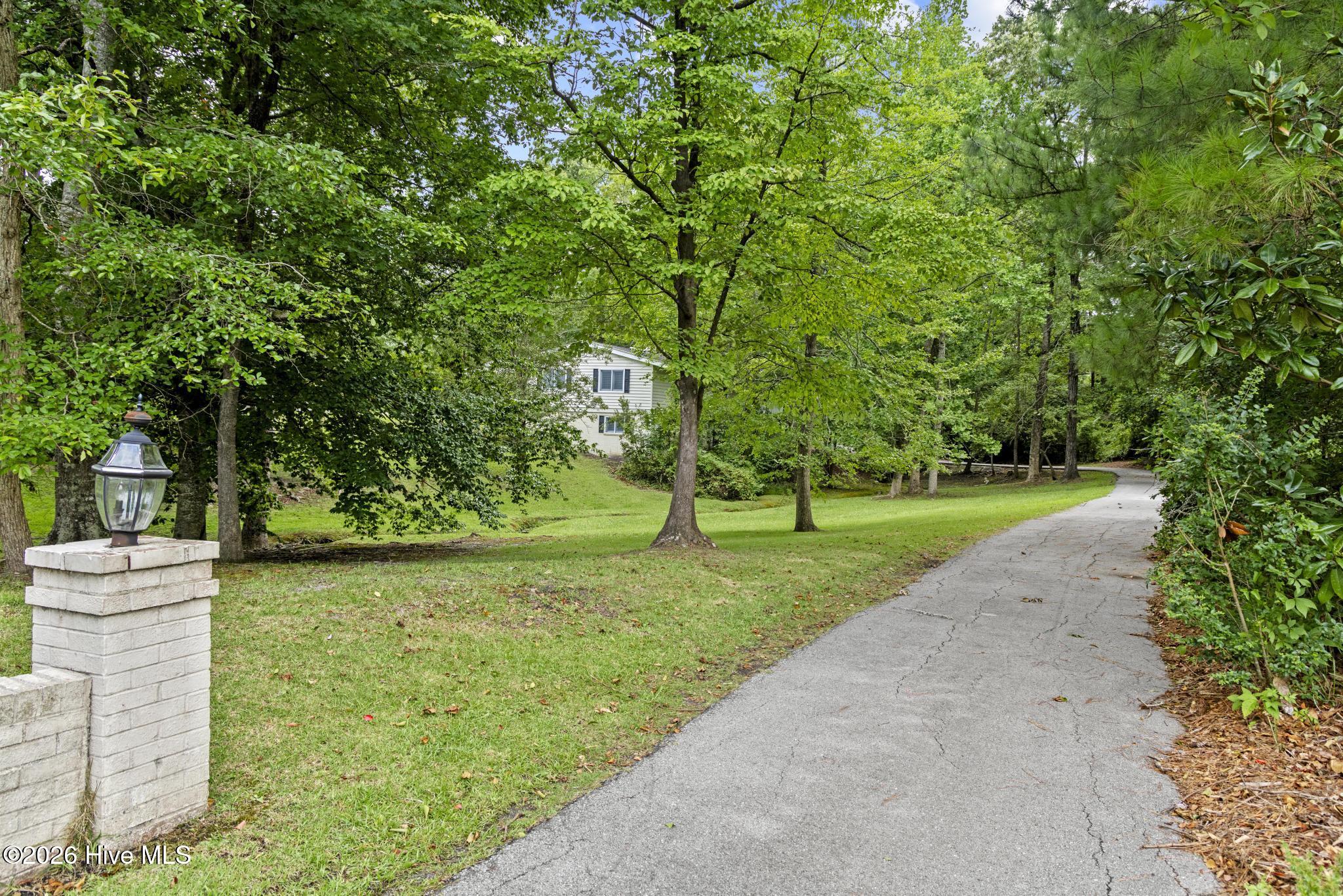 402 Country Club Drive Property Photo 2