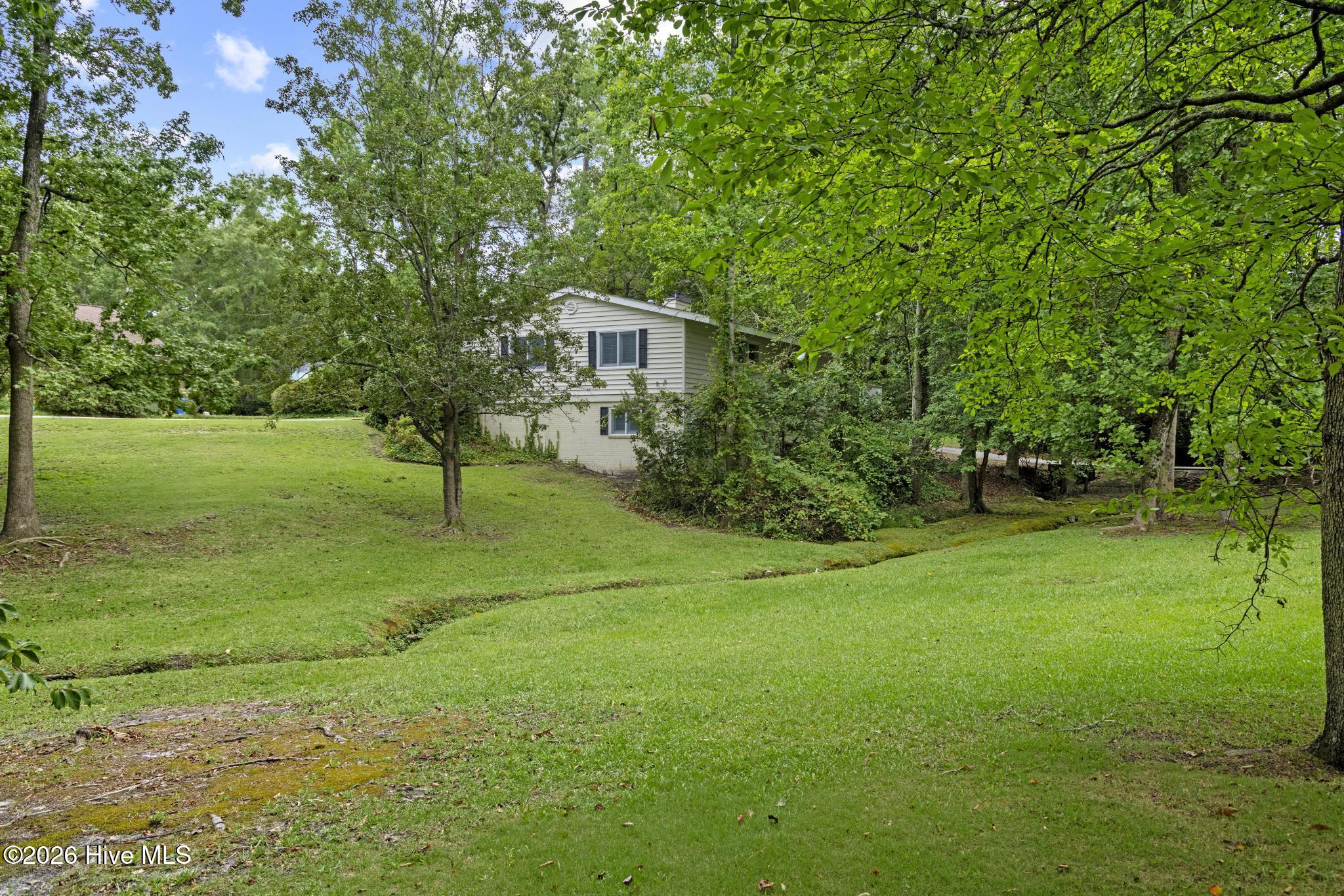 402 Country Club Drive Property Photo 3