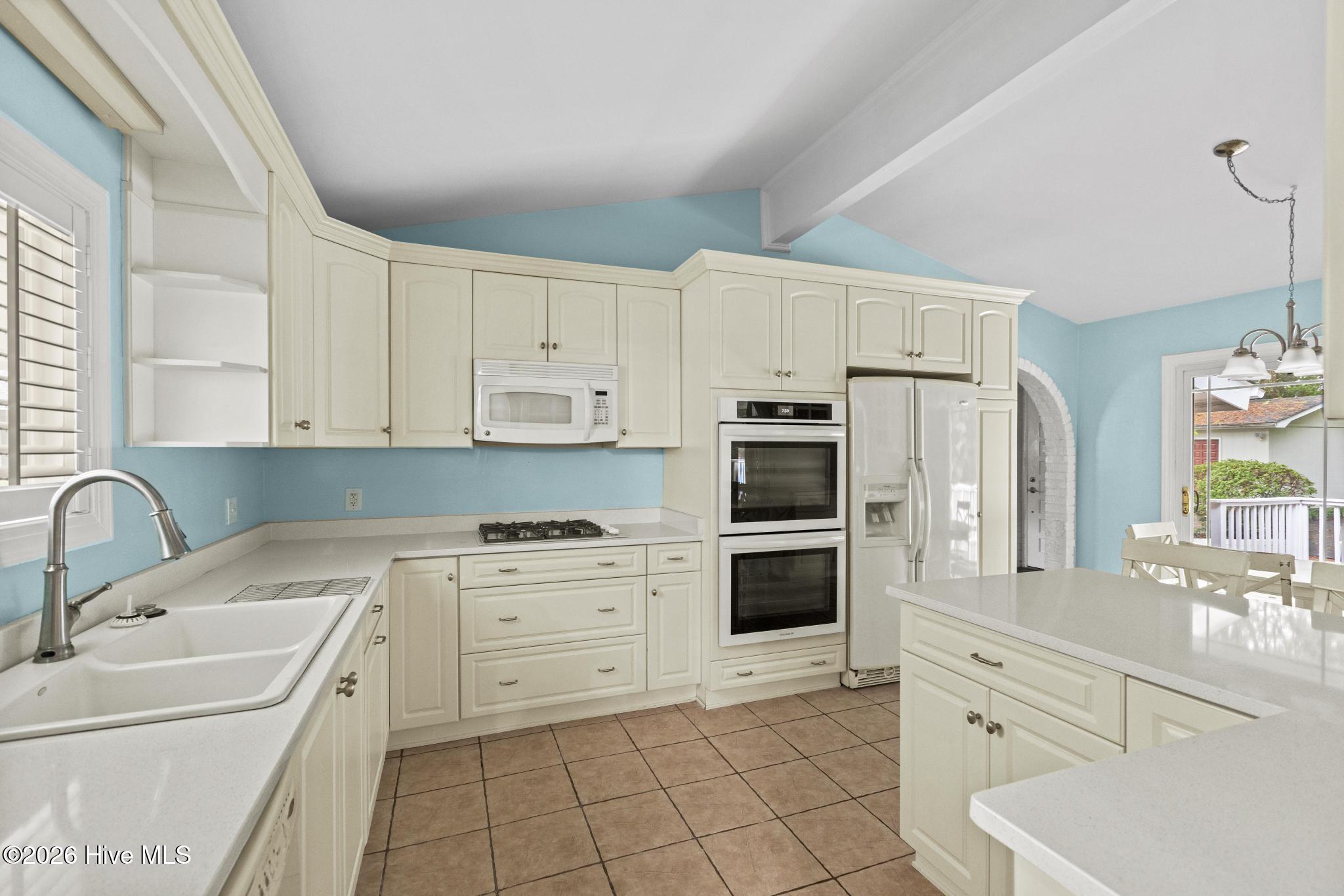402 Country Club Drive Property Photo 24