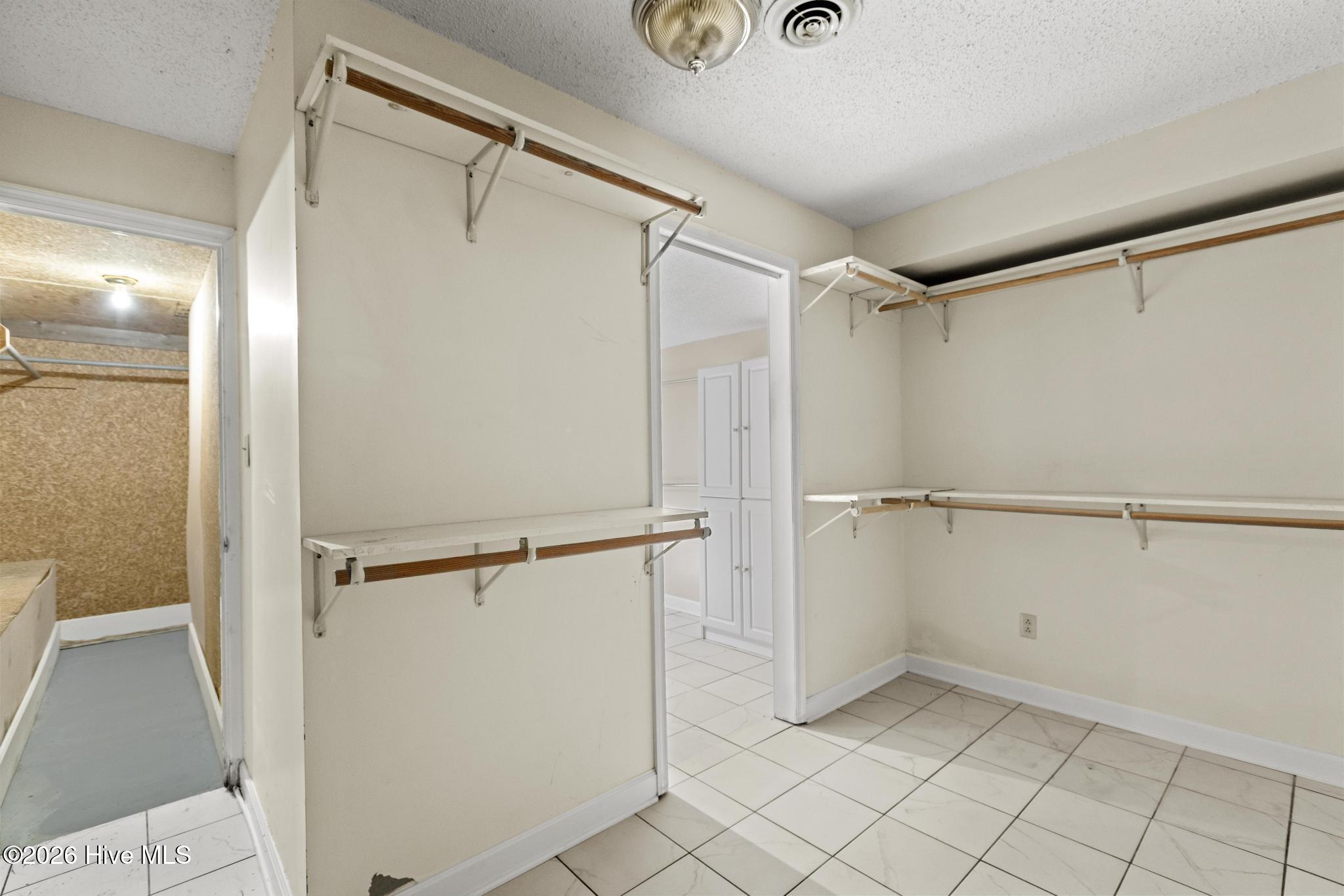 402 Country Club Drive Property Photo 53