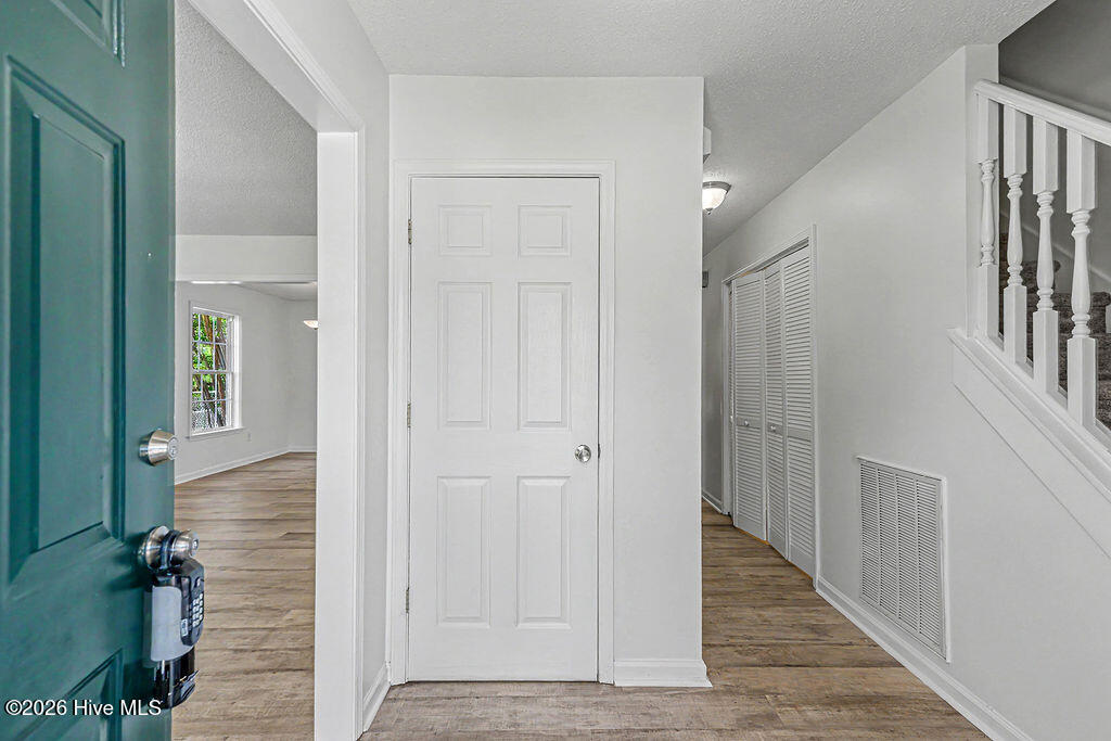 200 Remington Drive Property Photo 9