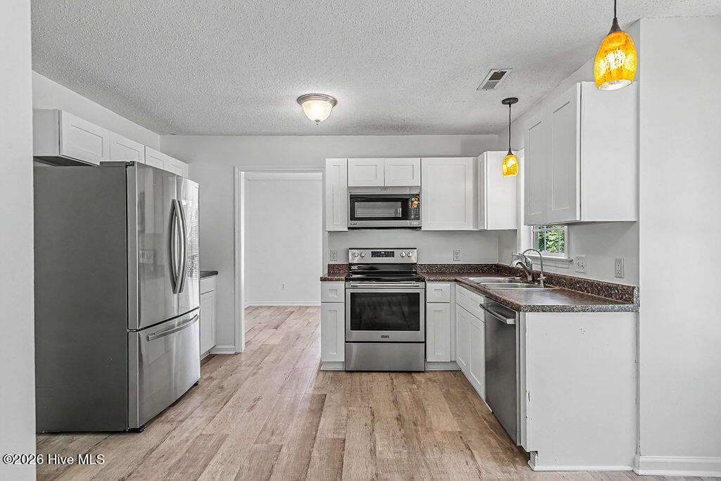 200 Remington Drive Property Photo 17