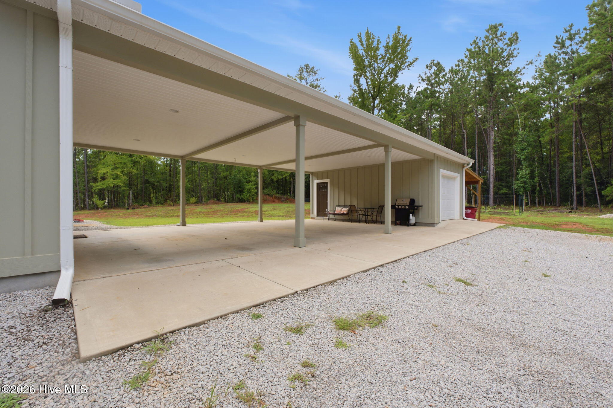 6881 Hinton Woods Drive Property Photo 6