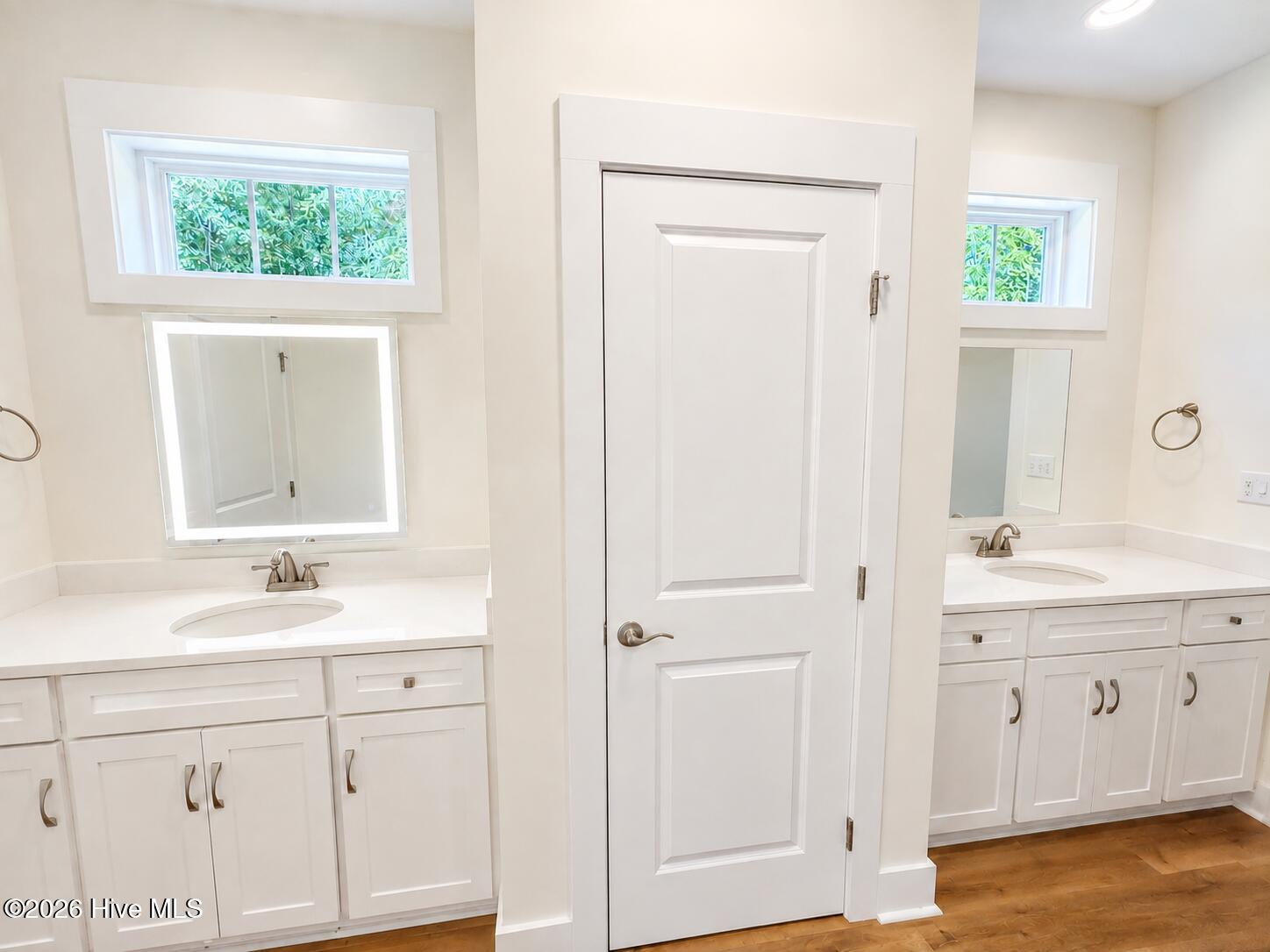 6881 Hinton Woods Drive Property Photo 21