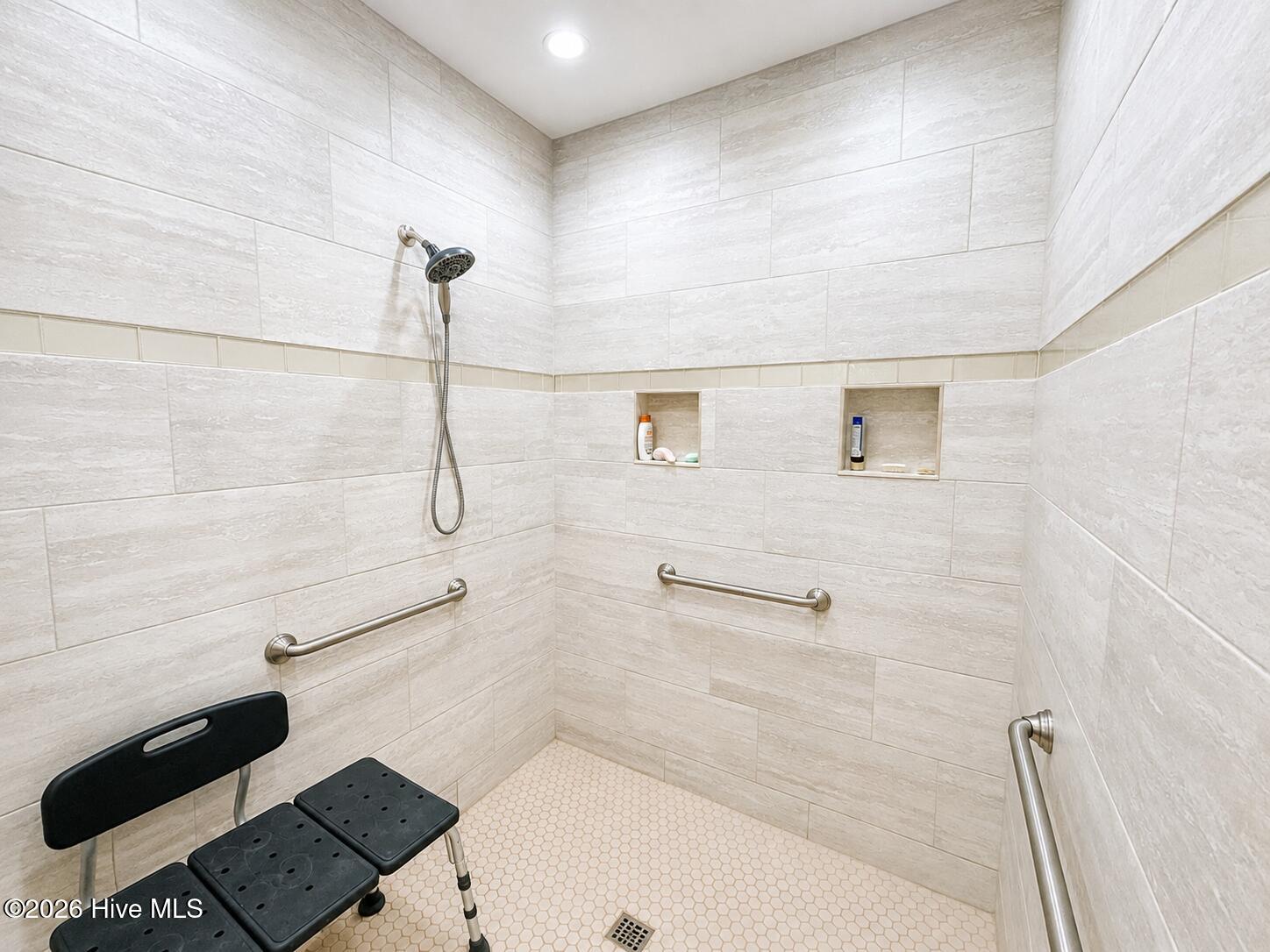 6881 Hinton Woods Drive Property Photo 27