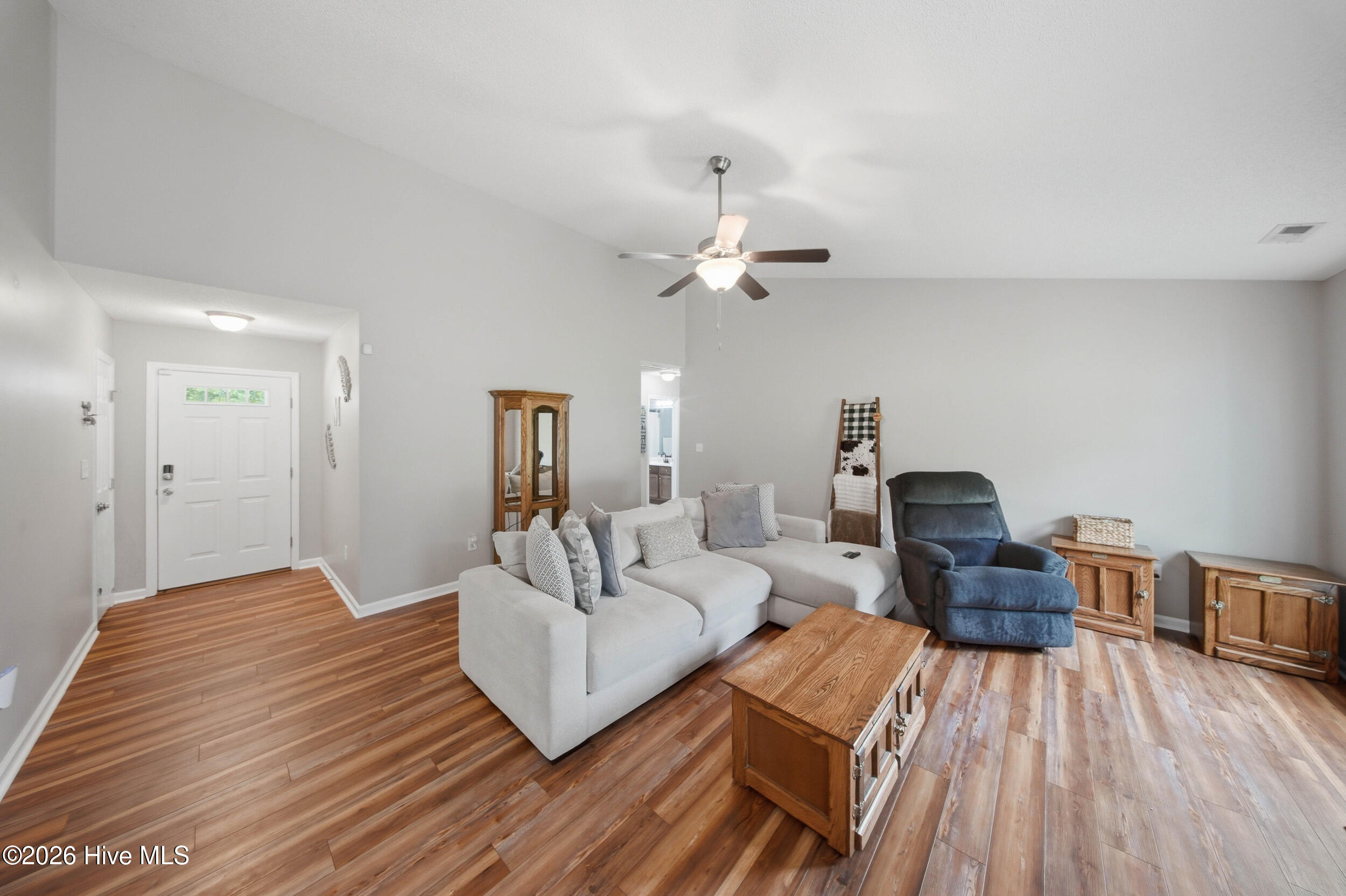102 Laredo Drive Property Photo 14