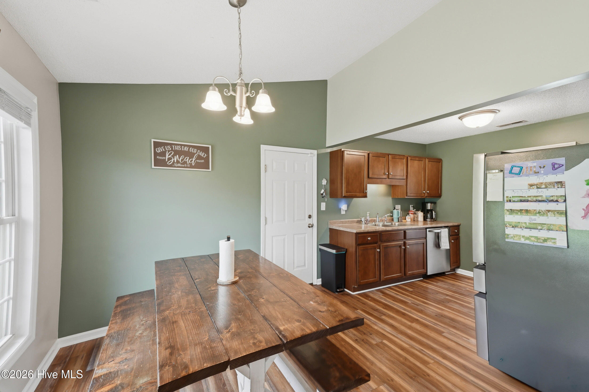 102 Laredo Drive Property Photo 16