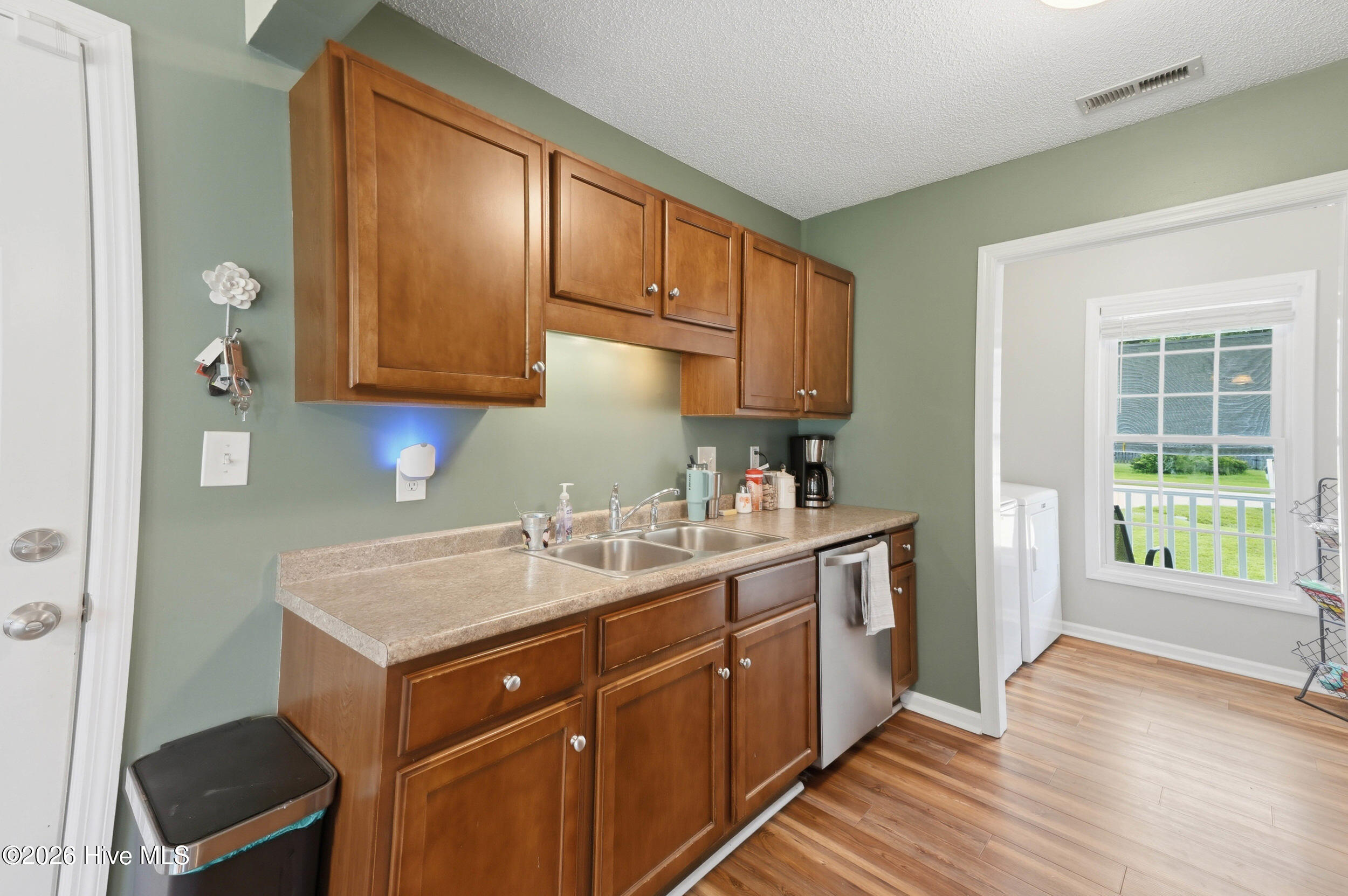 102 Laredo Drive Property Photo 18