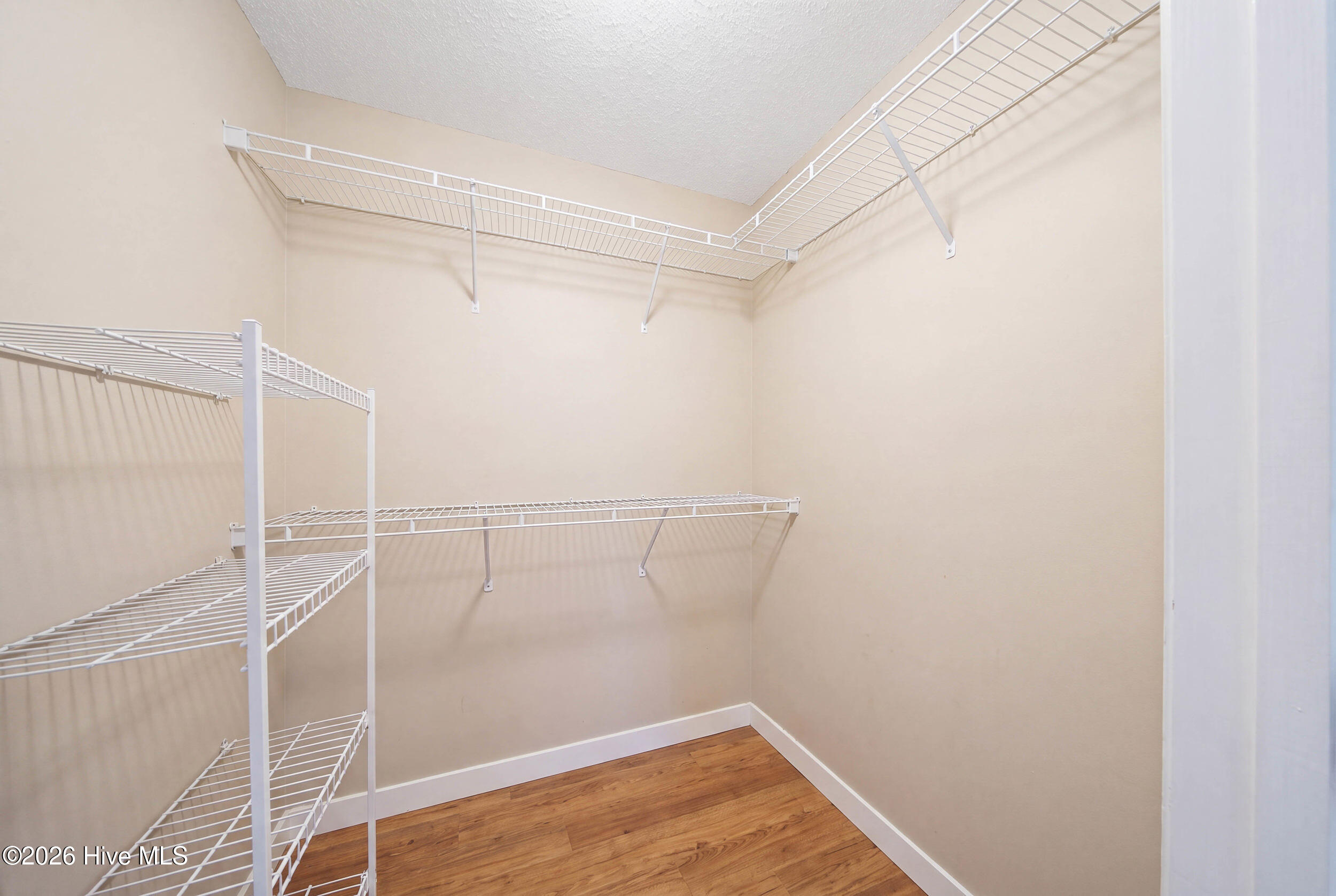 102 Laredo Drive Property Photo 27
