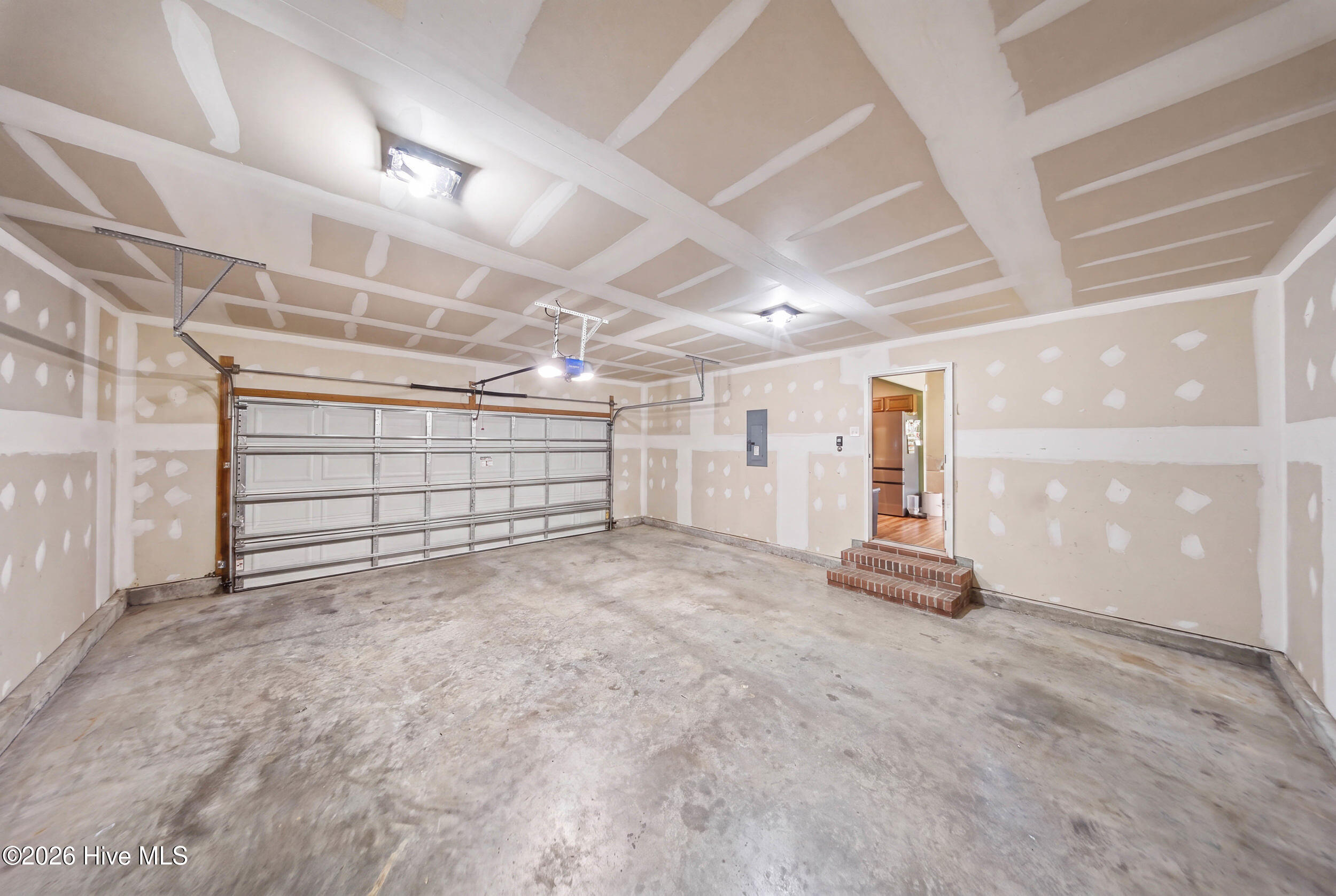 102 Laredo Drive Property Photo 35