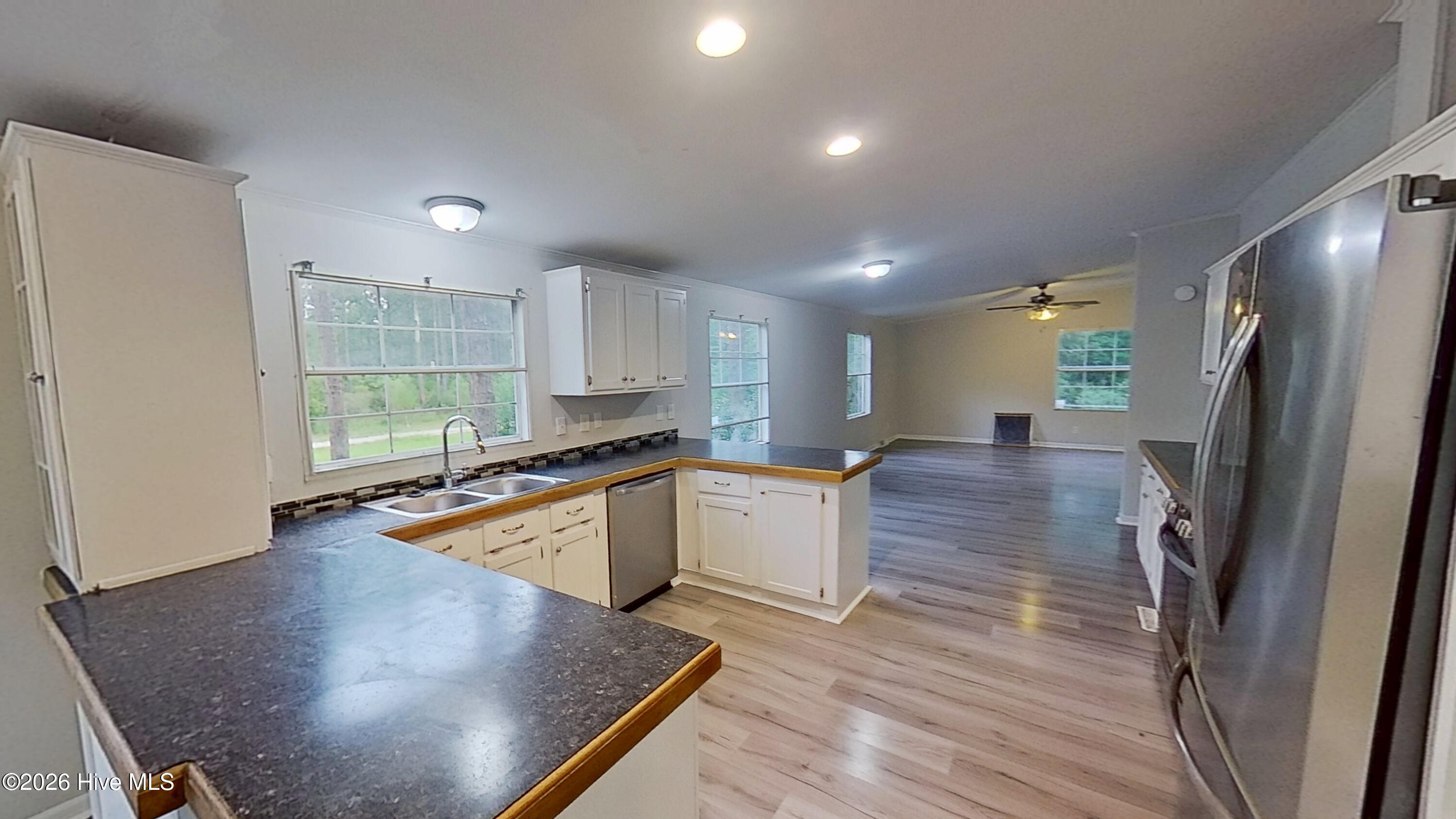 20 Deer Ridge Drive E Property Photo 7