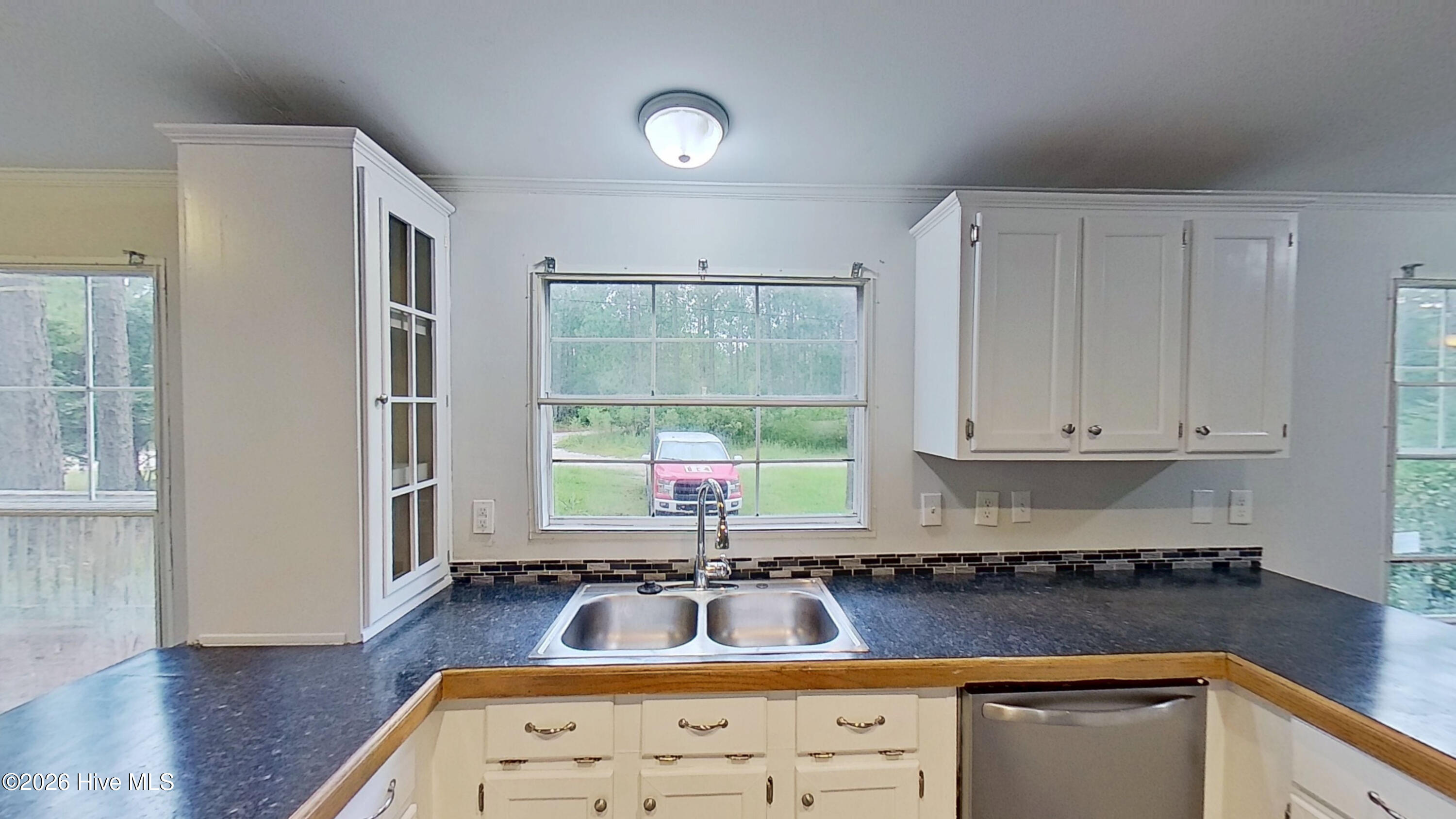 20 Deer Ridge Drive E Property Photo 9