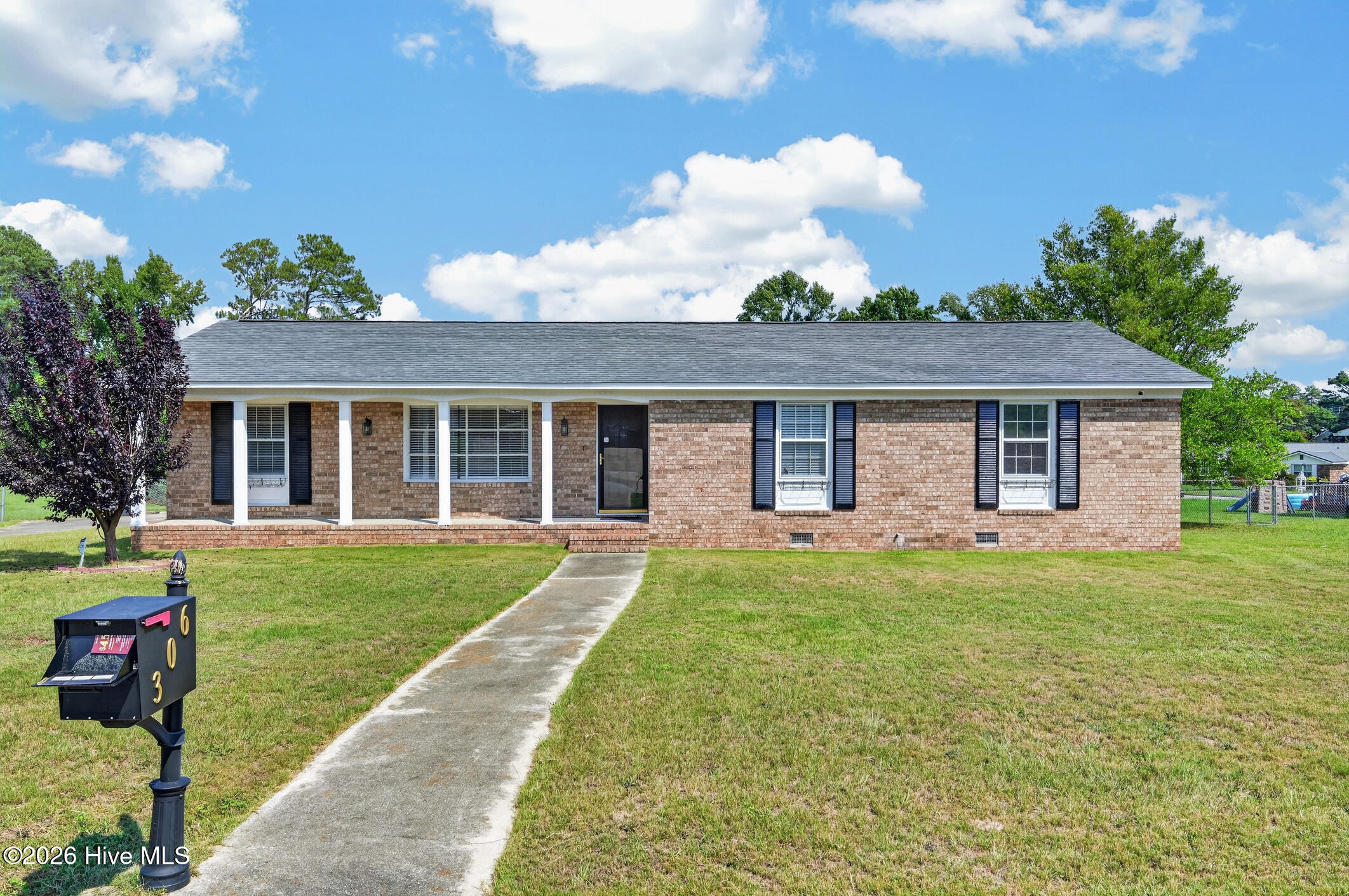 306 Skylark Road Property Photo 1