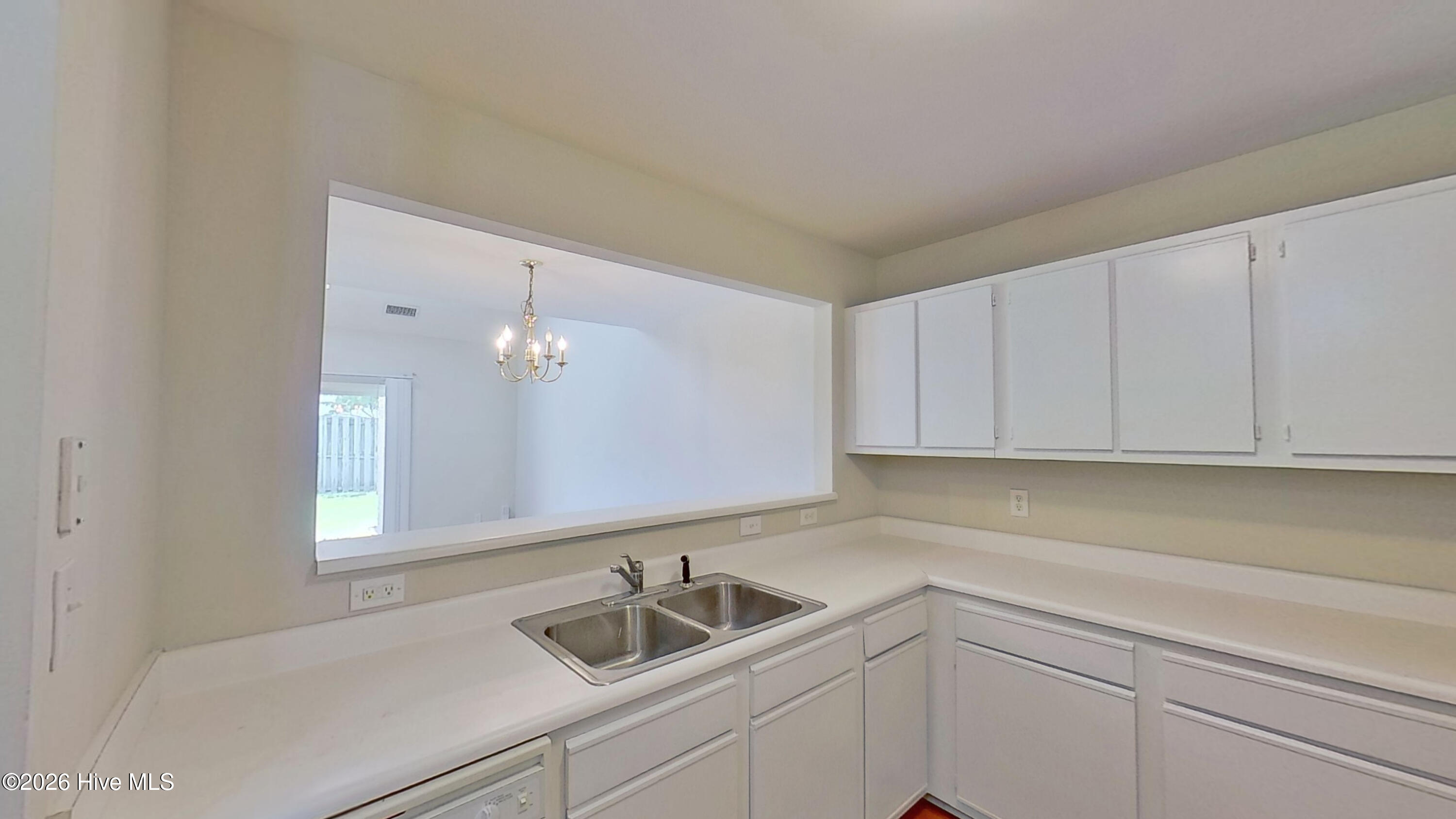 4804 S College Road S Unit 28 Property Photo 5