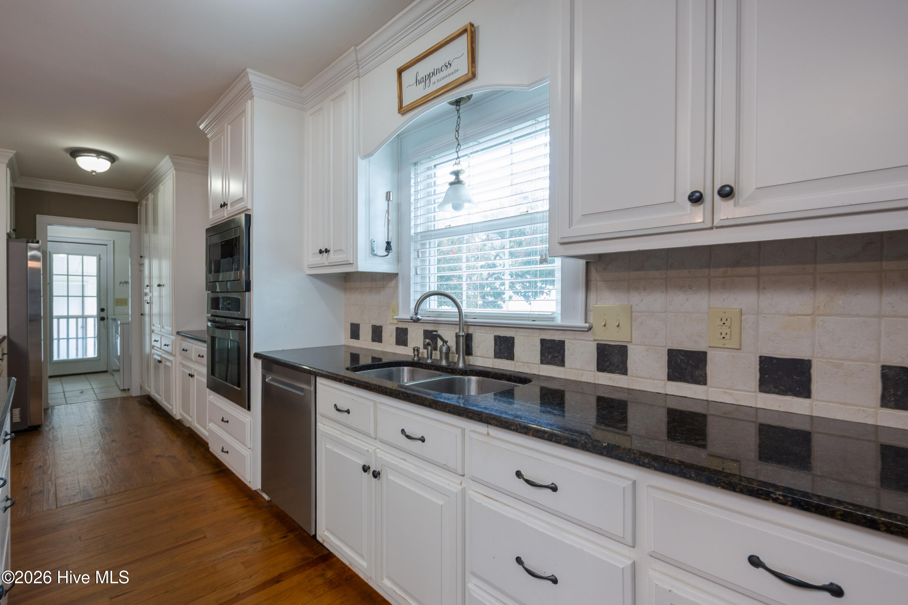 508 Stewart Avenue Property Photo 11