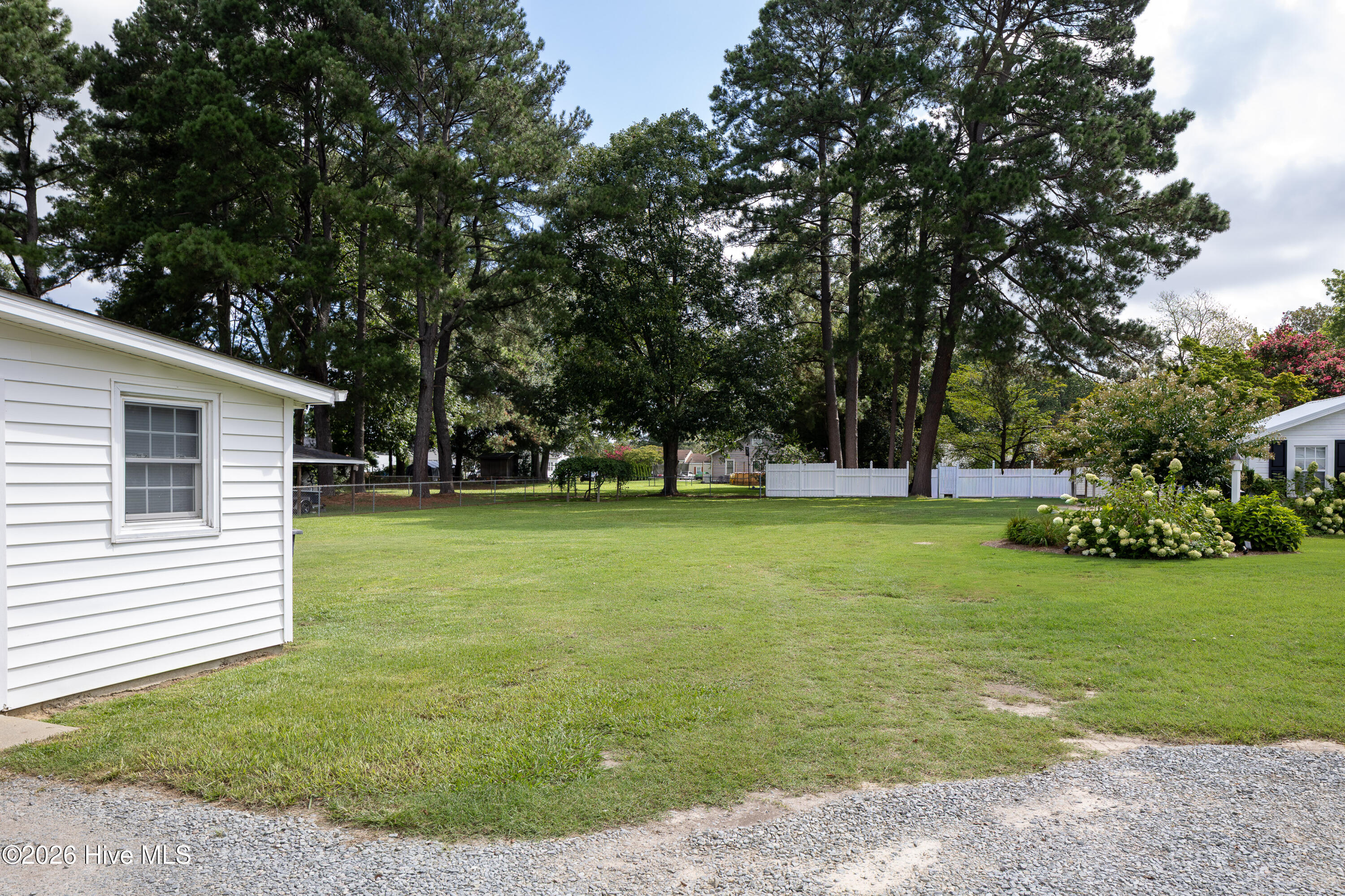 508 Stewart Avenue Property Photo 27