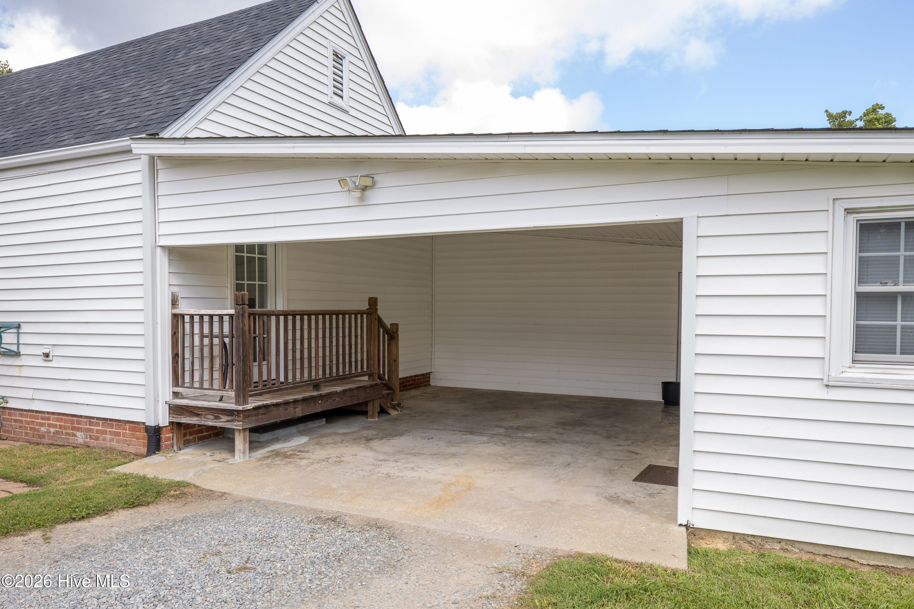 508 Stewart Avenue Property Photo 28
