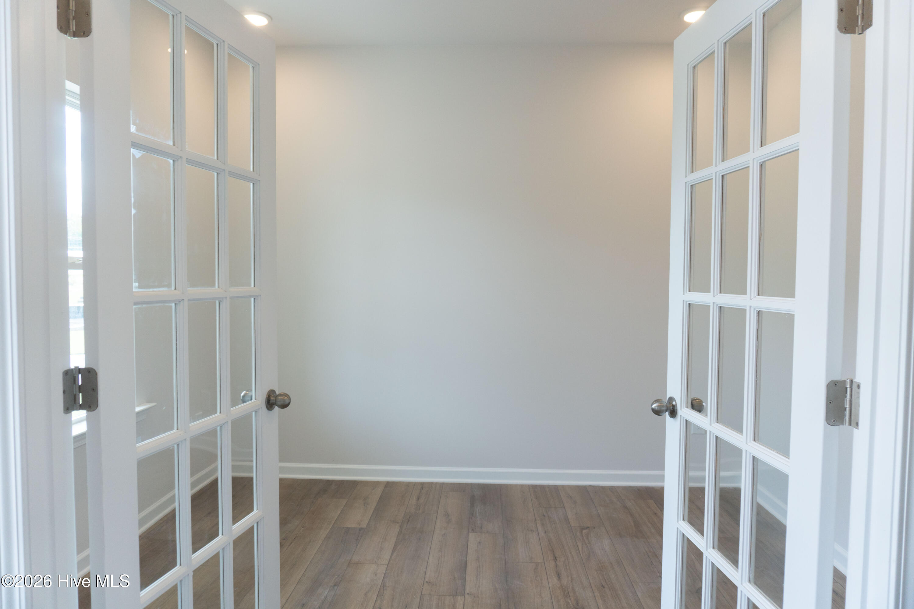 424 Barter Drive Property Photo 3