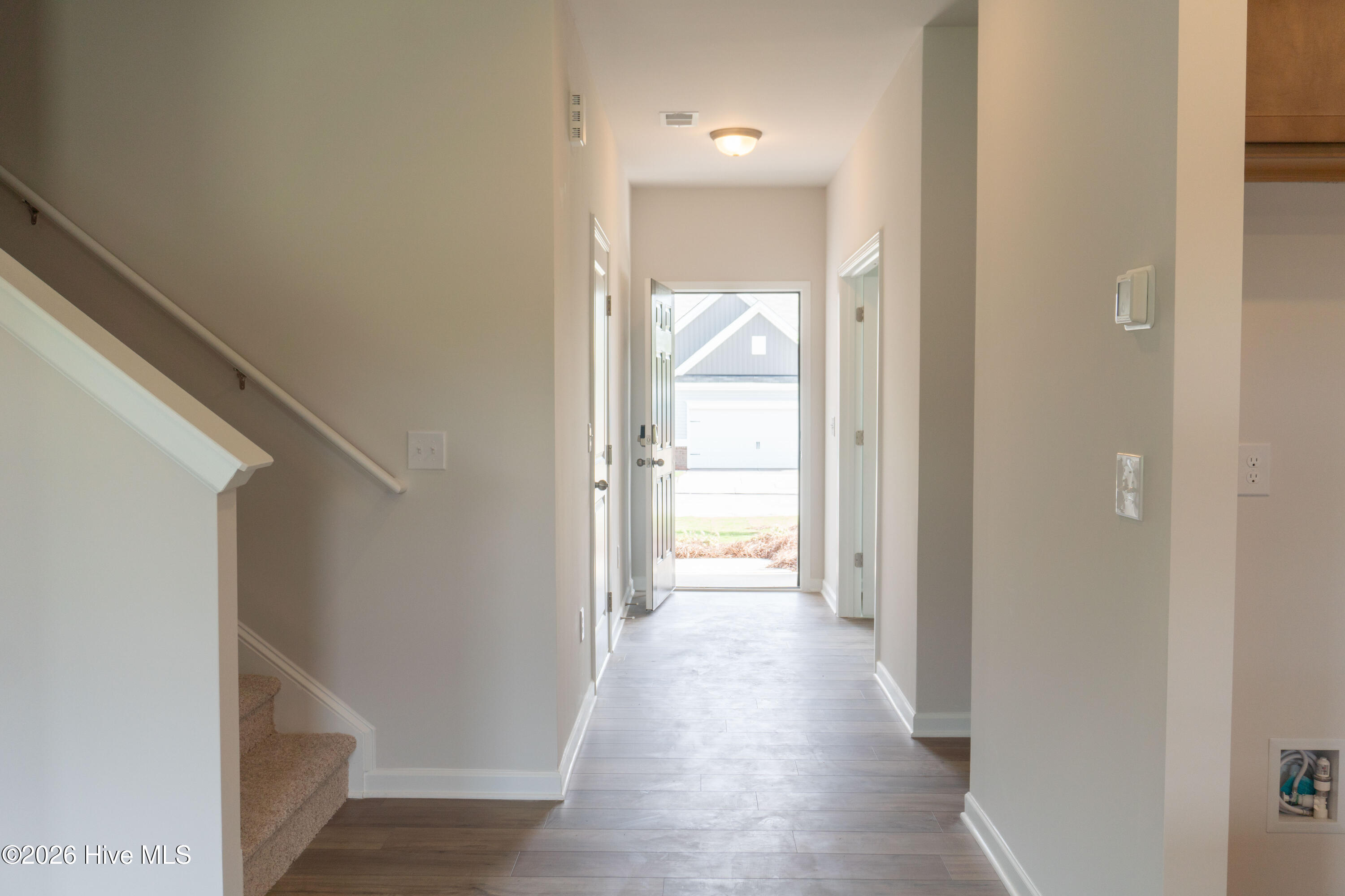 424 Barter Drive Property Photo 4