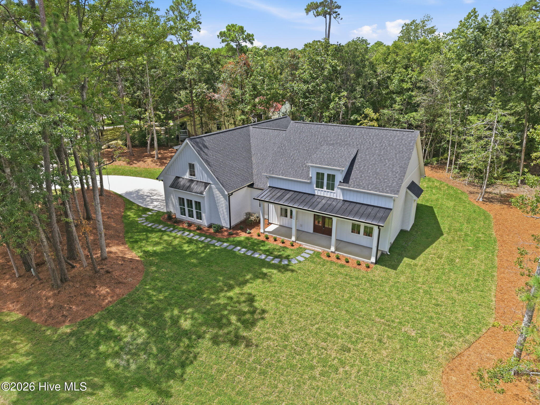 105 S Belvedere Drive Property Photo 3