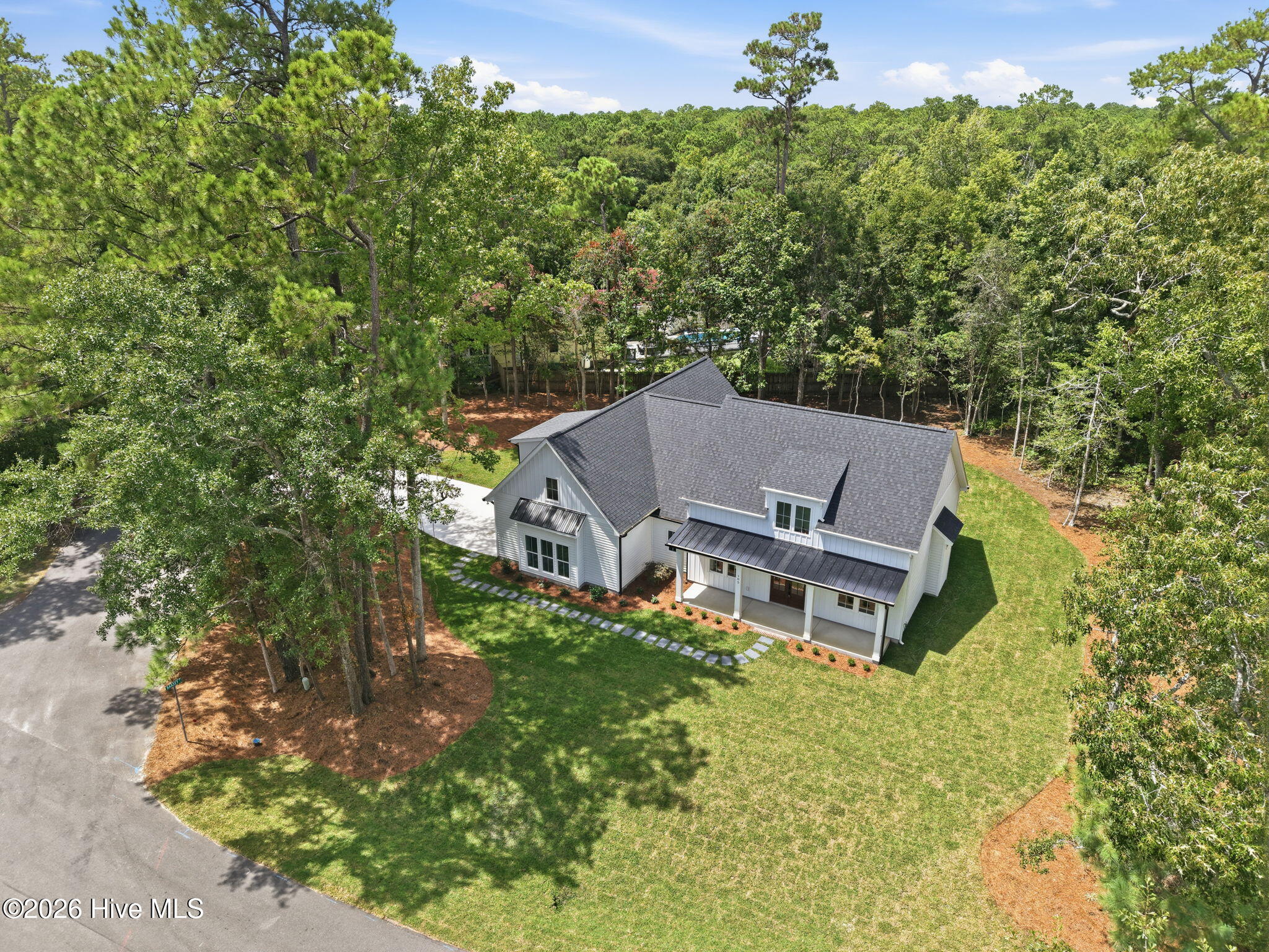 105 S Belvedere Drive Property Photo 4