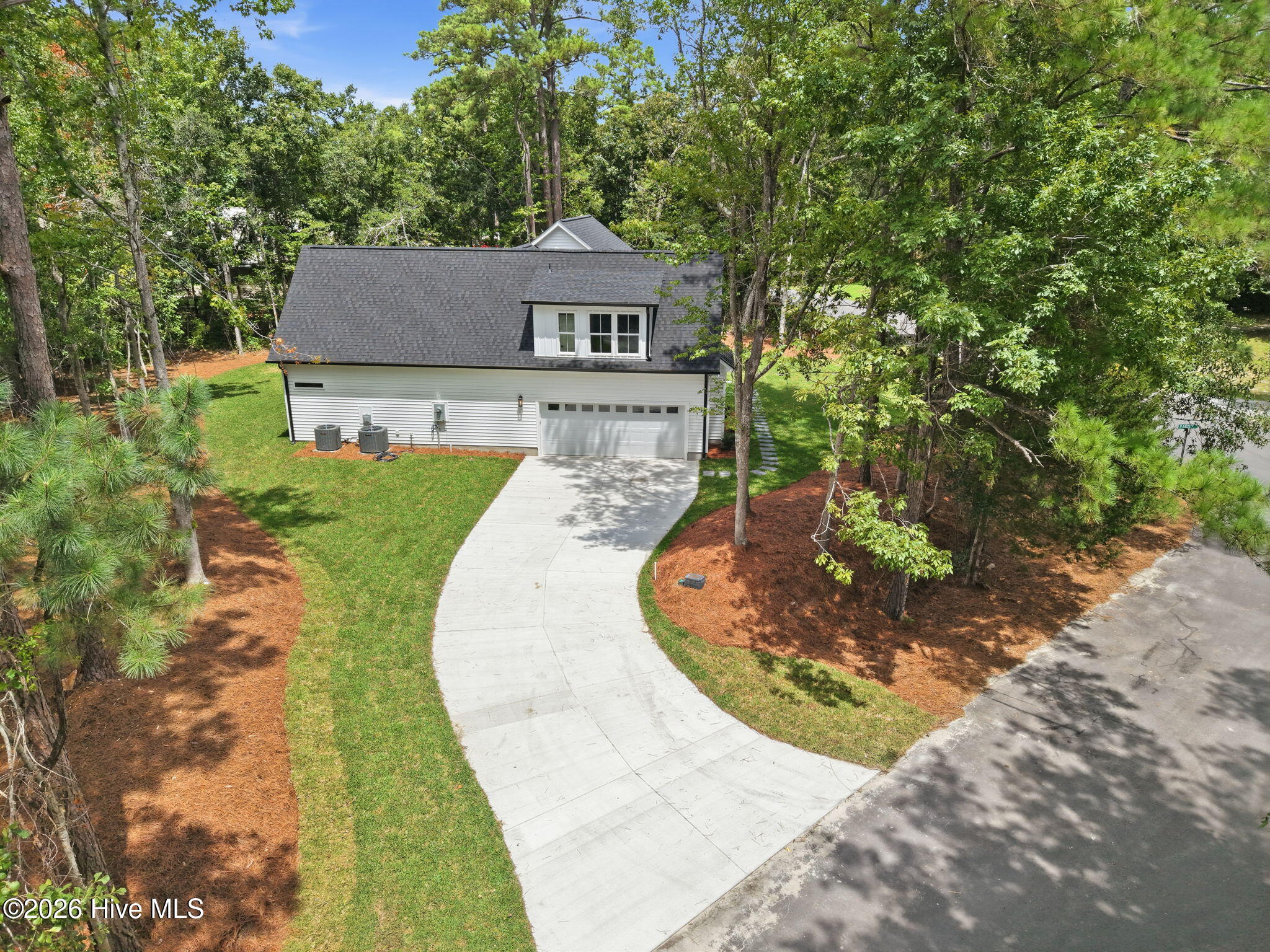 105 S Belvedere Drive Property Photo 5