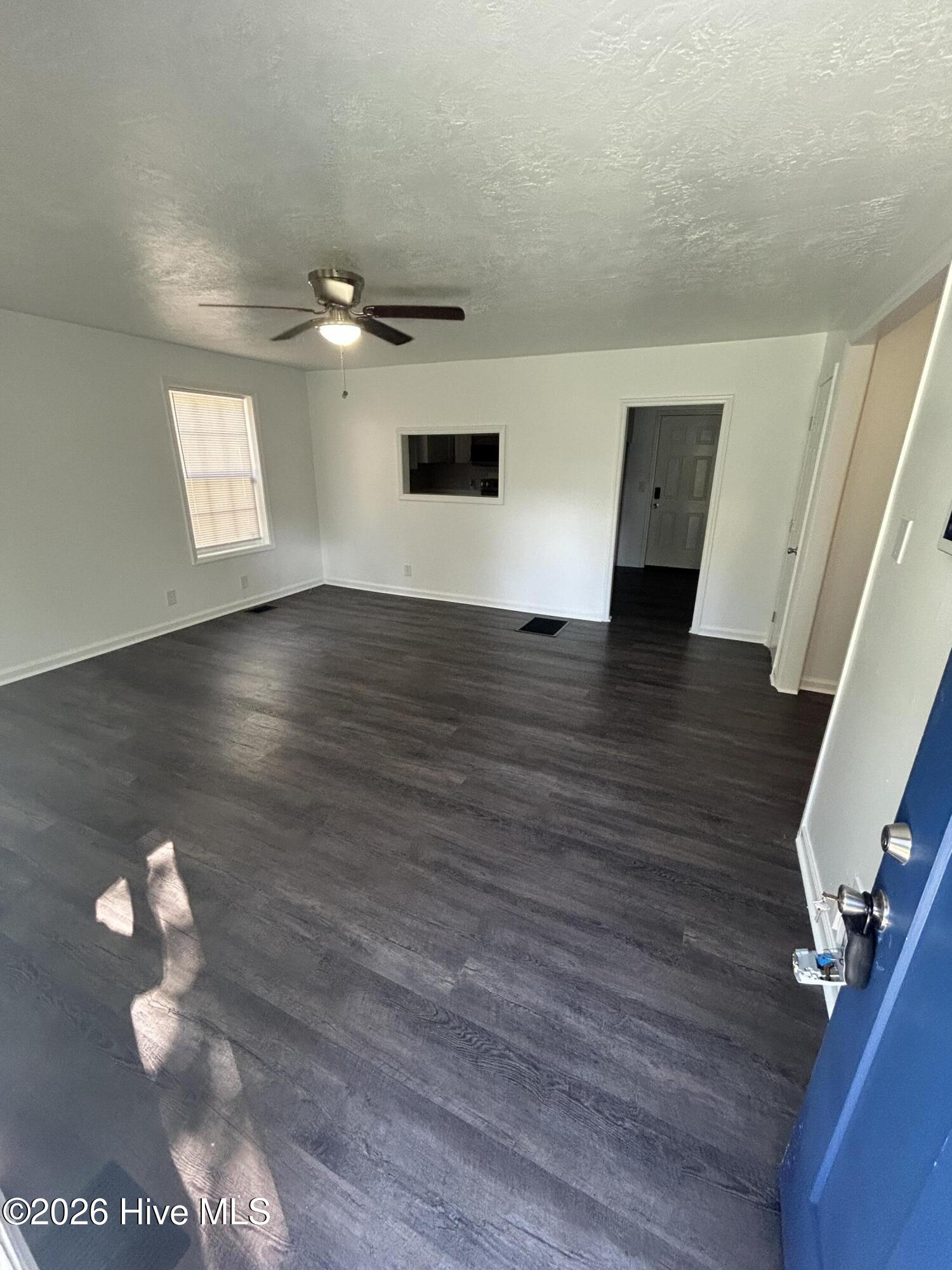 2838 Thomas Lane Property Photo 7