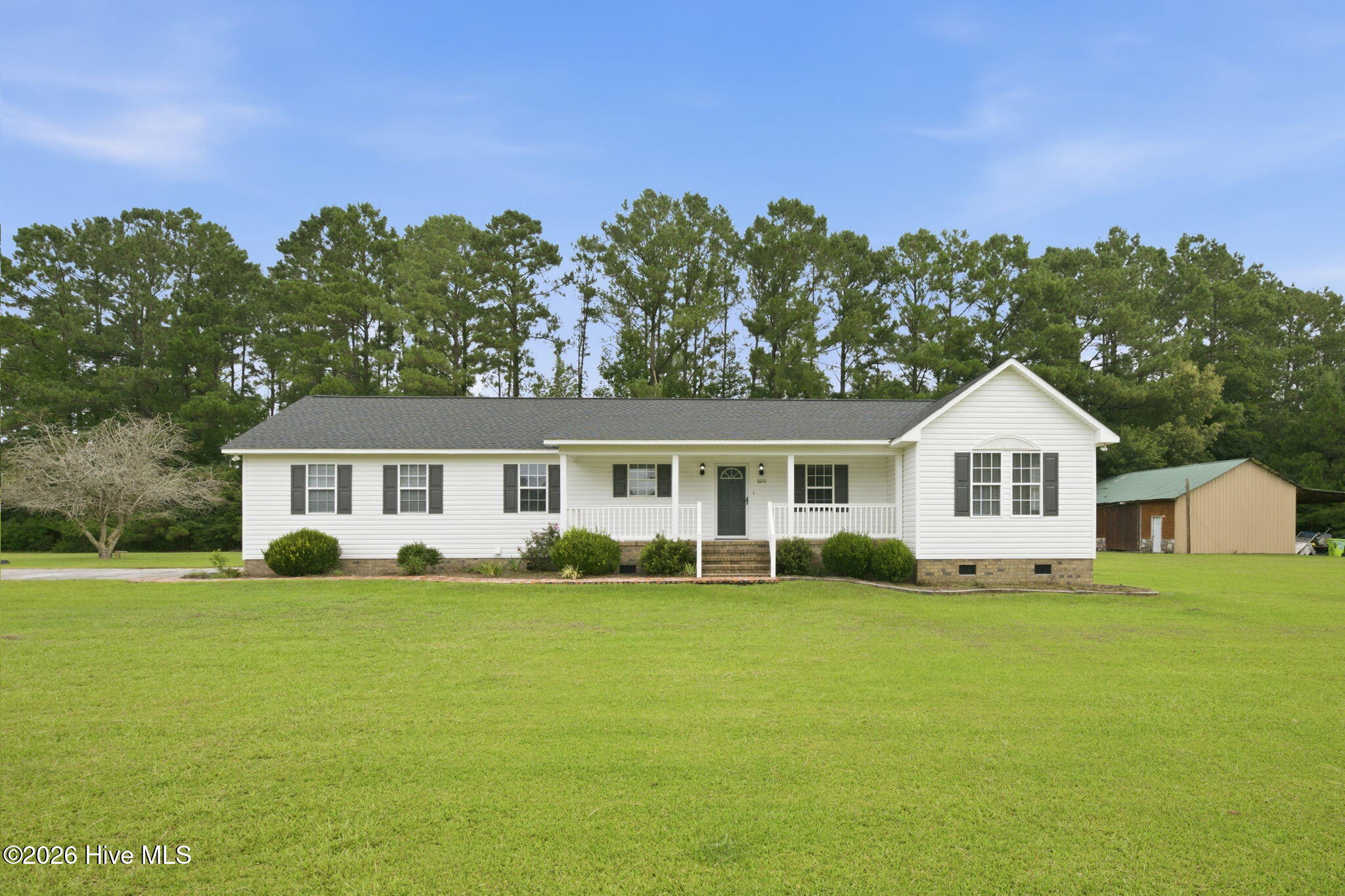 620 Campbell Road Property Photo 1