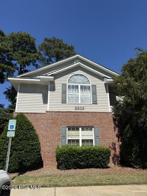 2209 Locksley Woods Drive E Property Photo 1