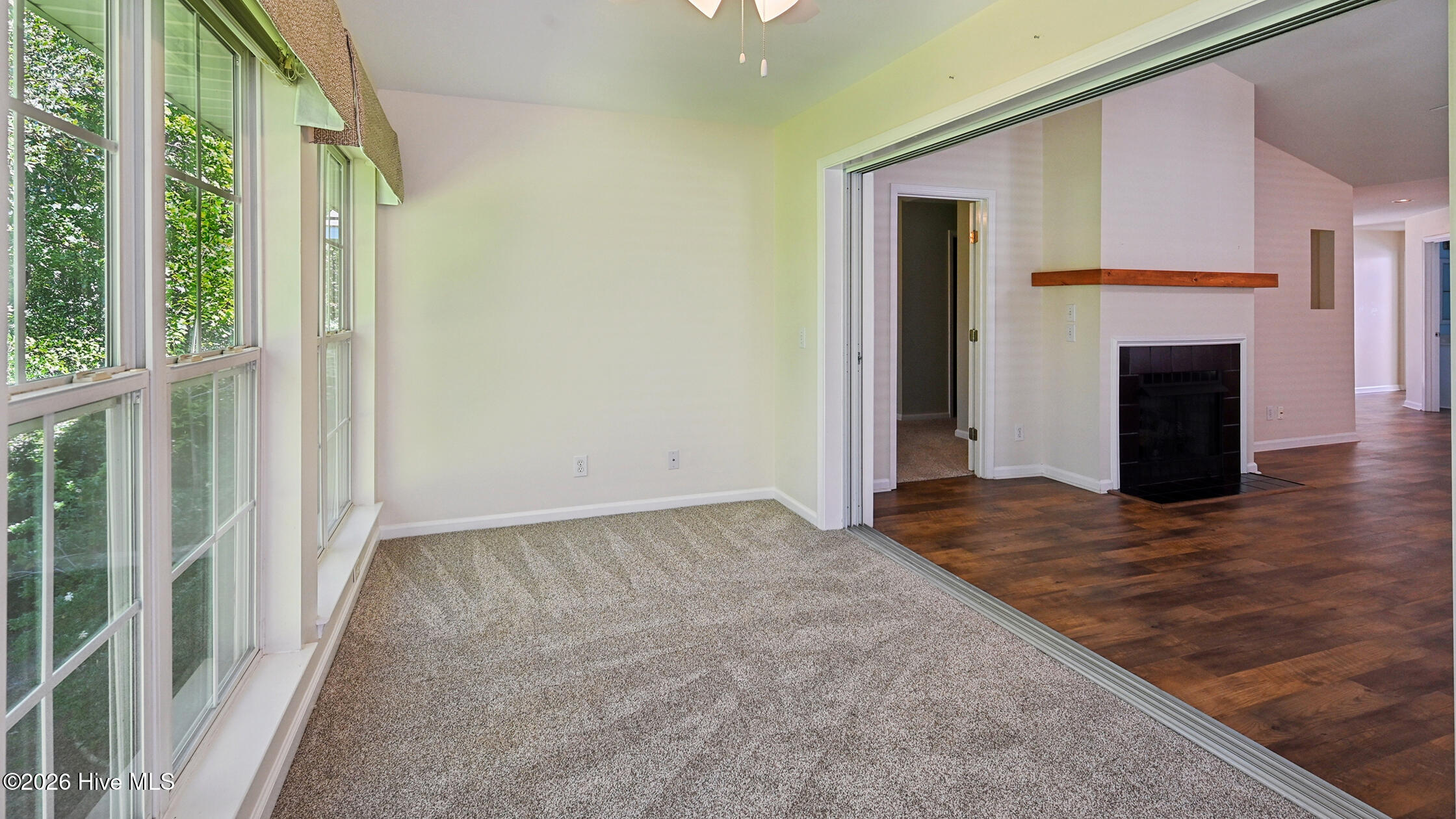 2209 Locksley Woods Drive E Property Photo 12