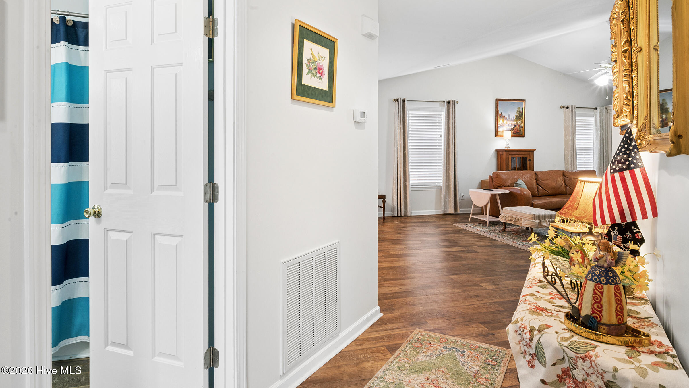 2209 Locksley Woods Drive E Property Photo 22