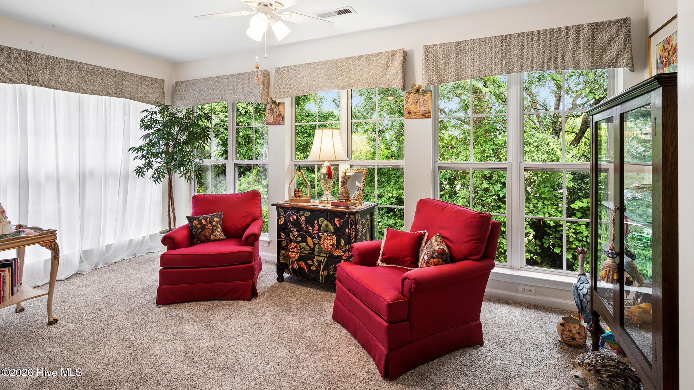 2209 Locksley Woods Drive E Property Photo 25