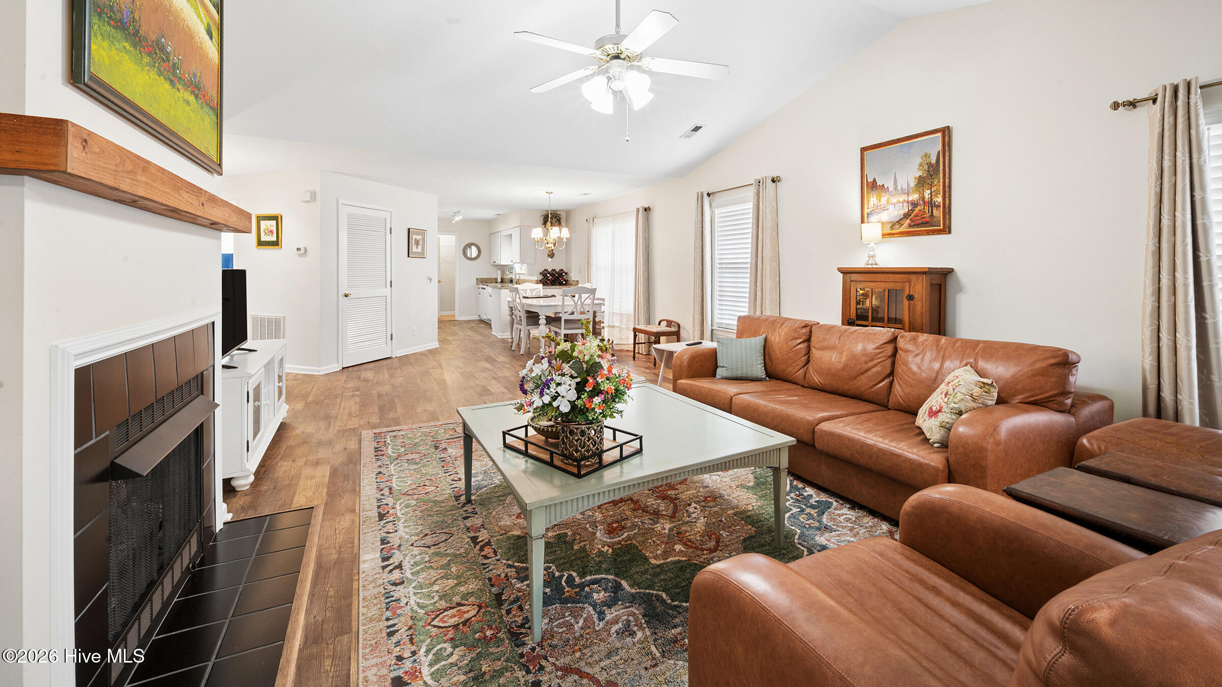 2209 Locksley Woods Drive E Property Photo 27