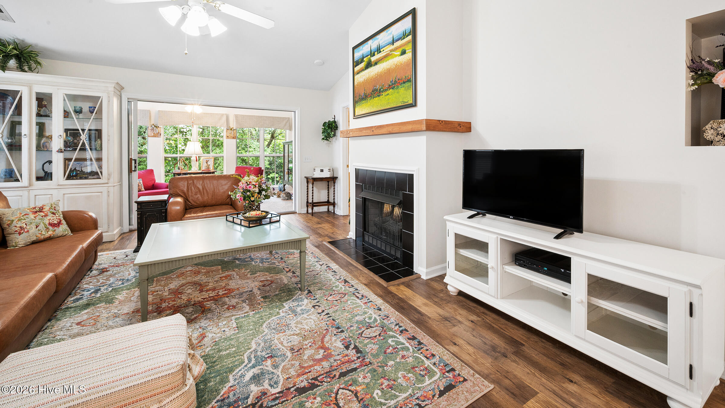2209 Locksley Woods Drive E Property Photo 28