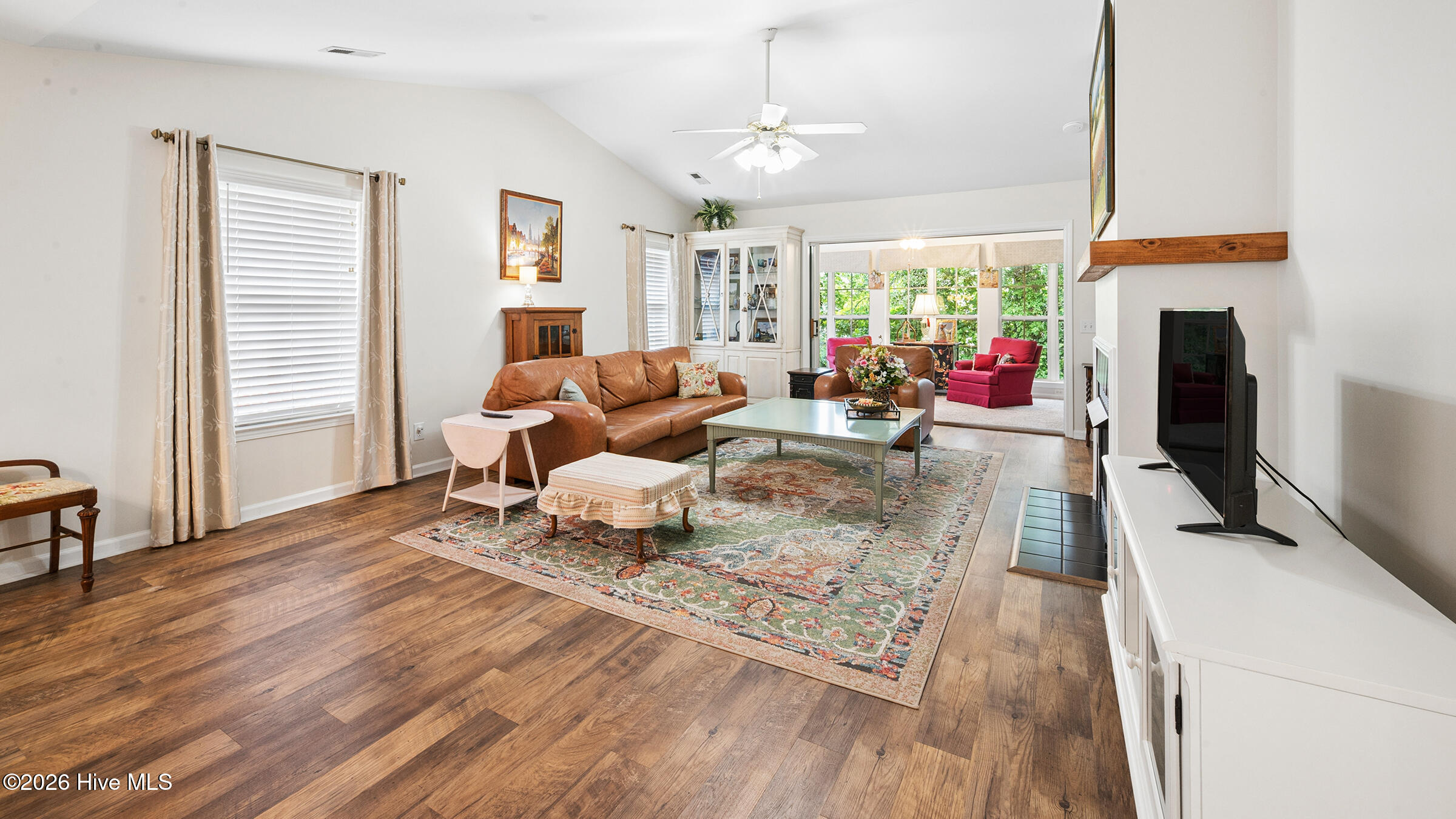 2209 Locksley Woods Drive E Property Photo 29