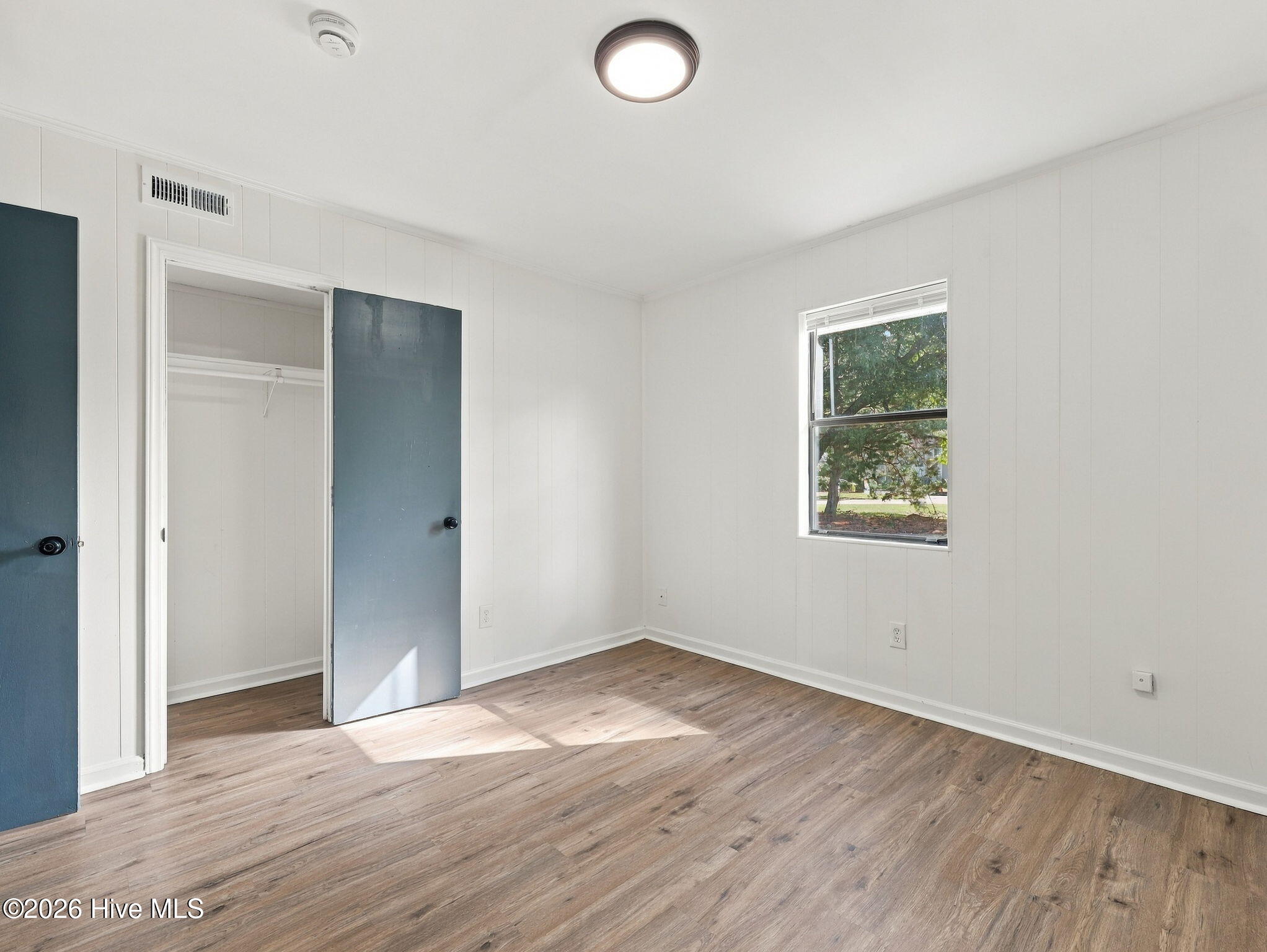 100 Ravenwood Drive B Property Photo 11