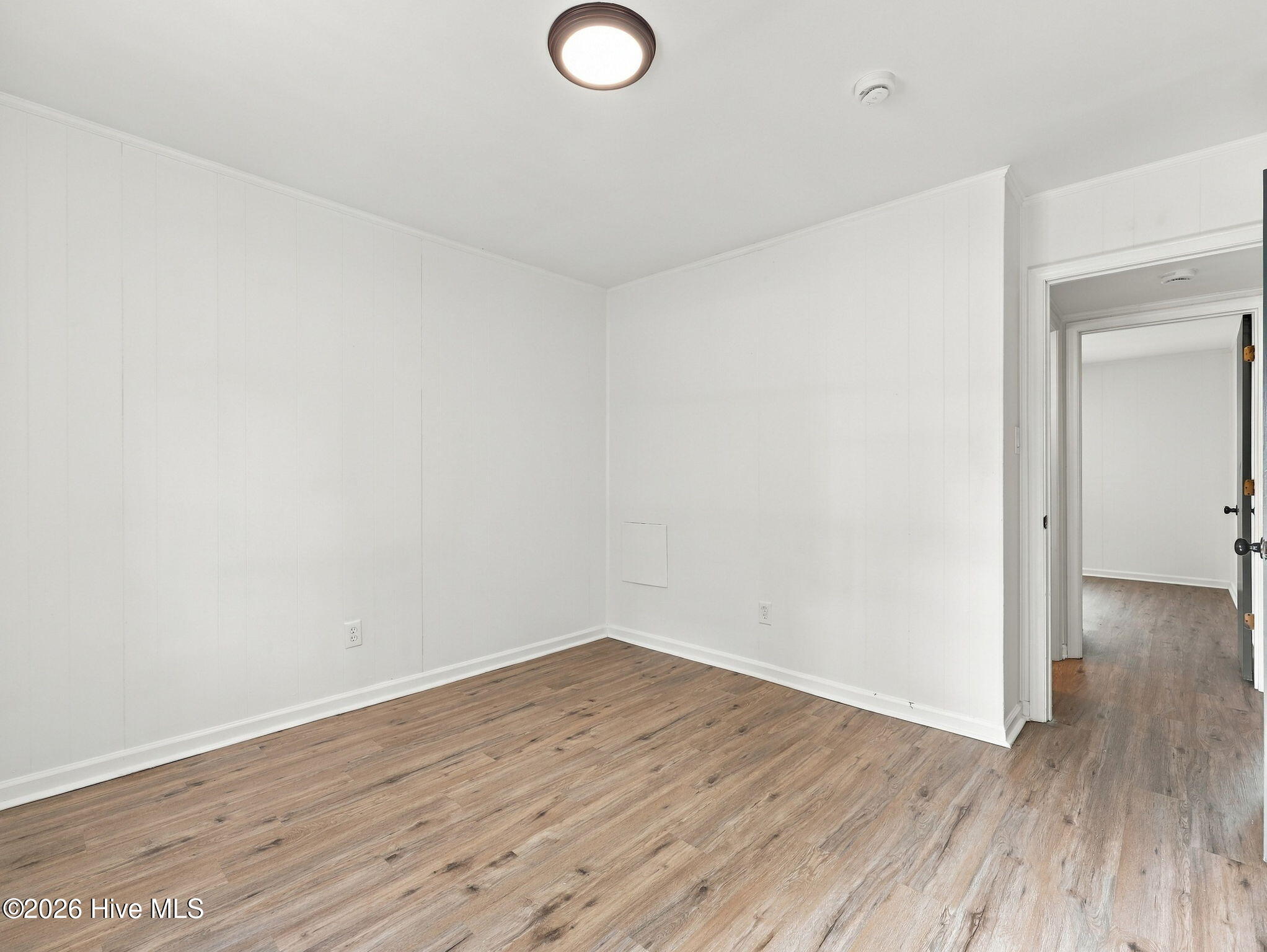 100 Ravenwood Drive B Property Photo 12