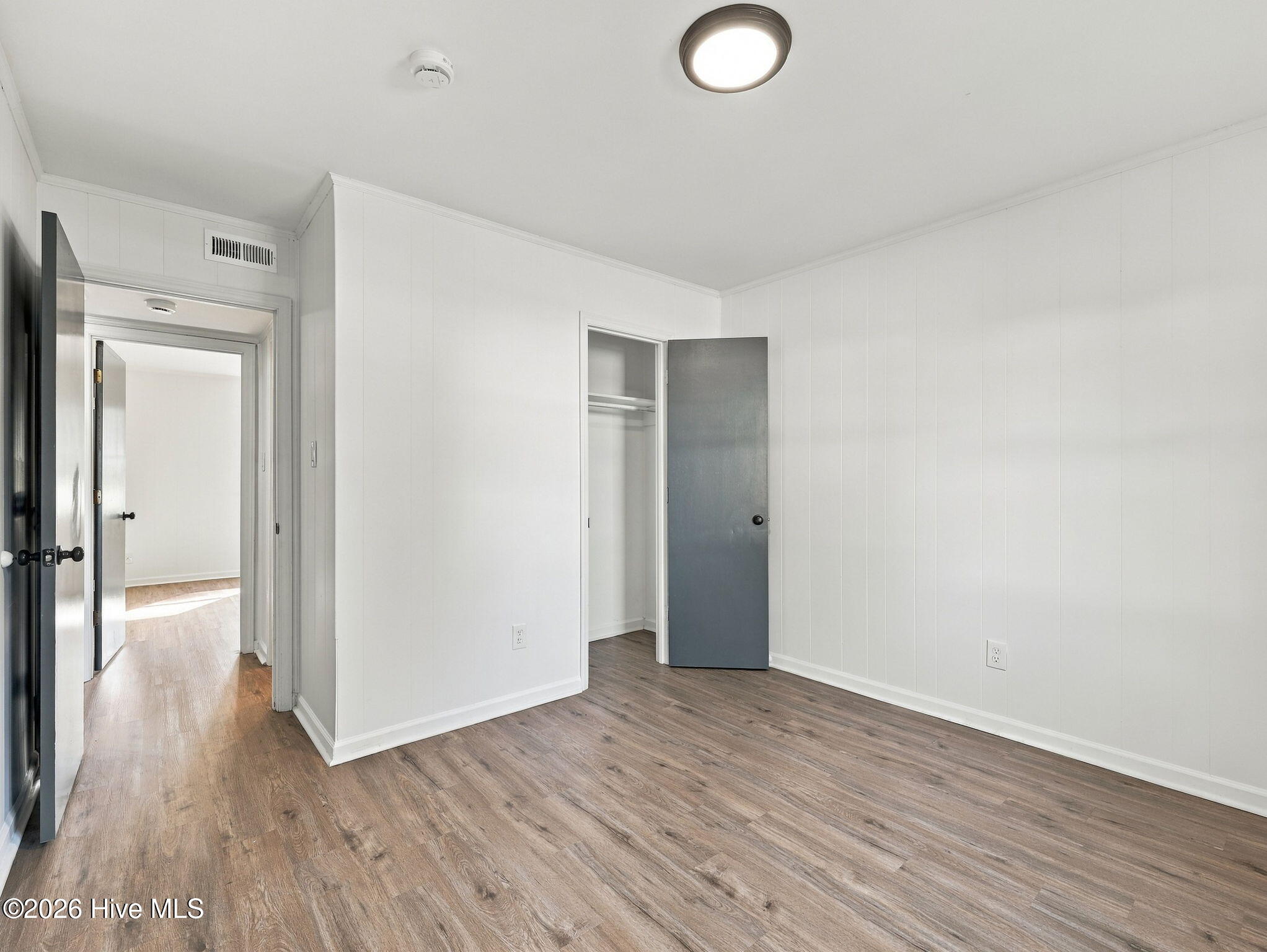 100 Ravenwood Drive B Property Photo 14