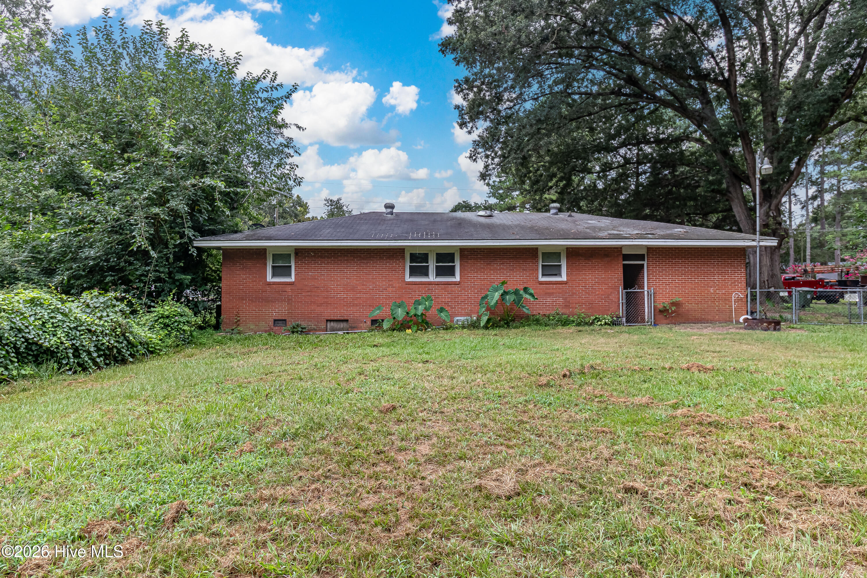 113 Lake Avenue Property Photo 2