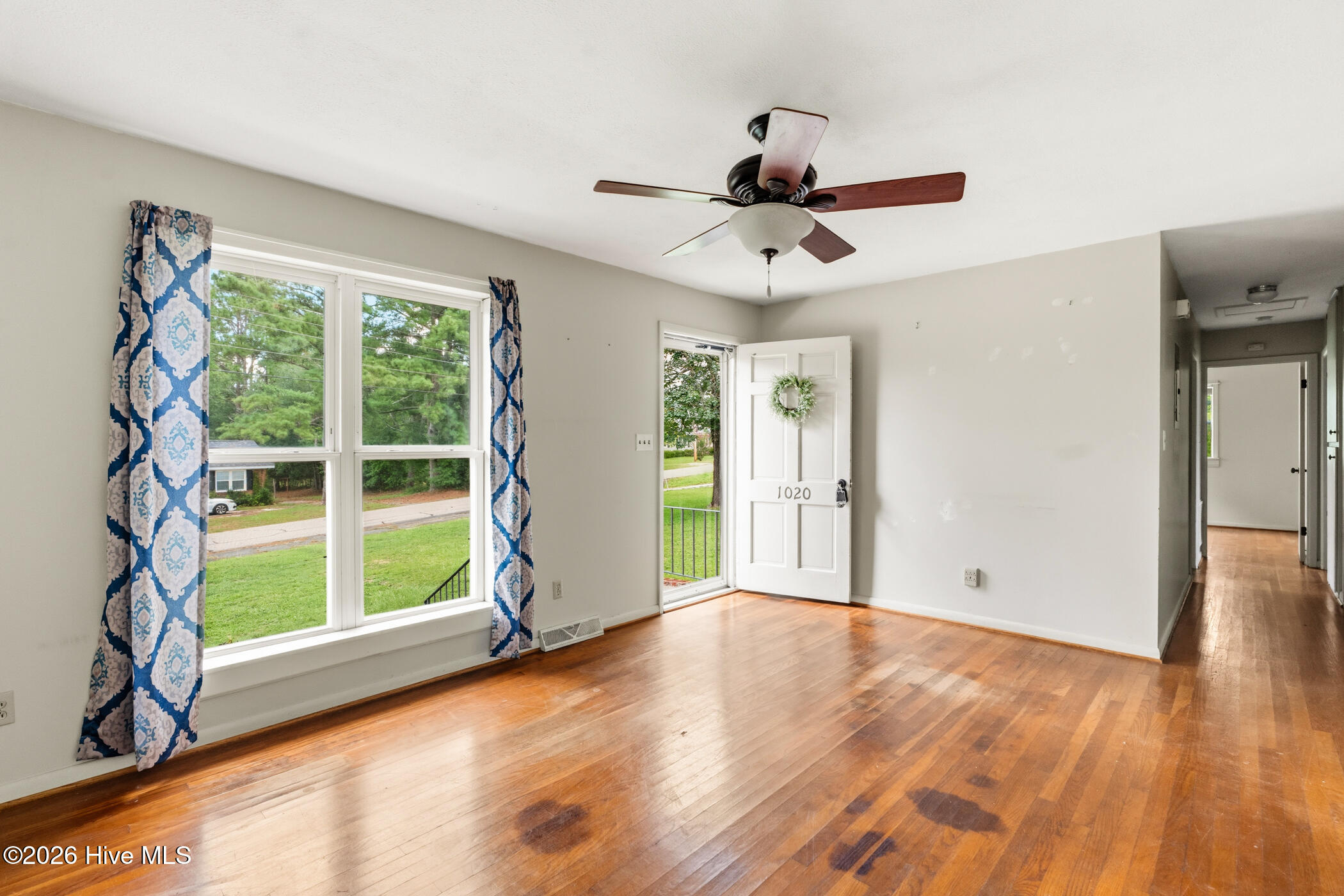 1020 Laurel Avenue Property Photo 5