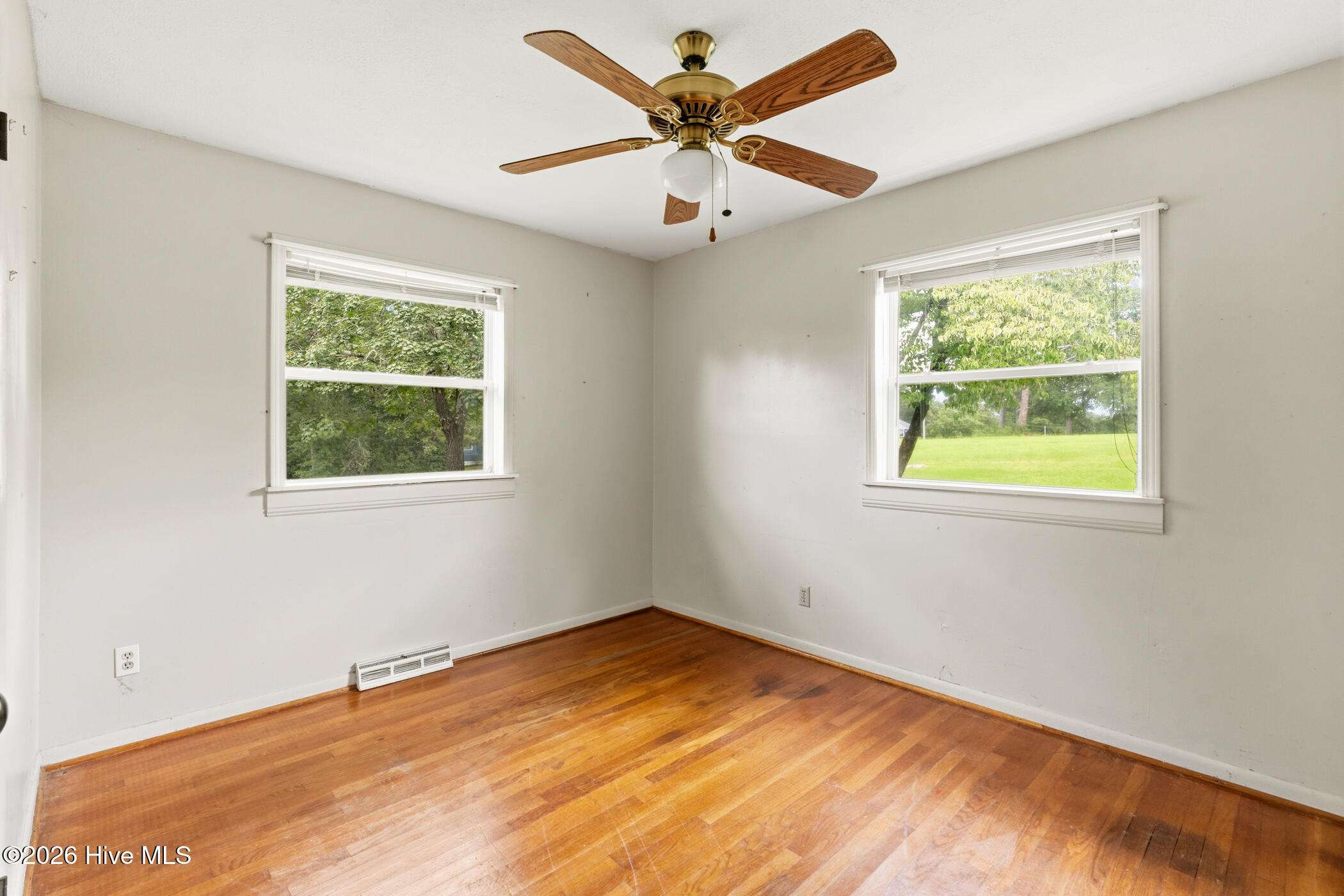 1020 Laurel Avenue Property Photo 13