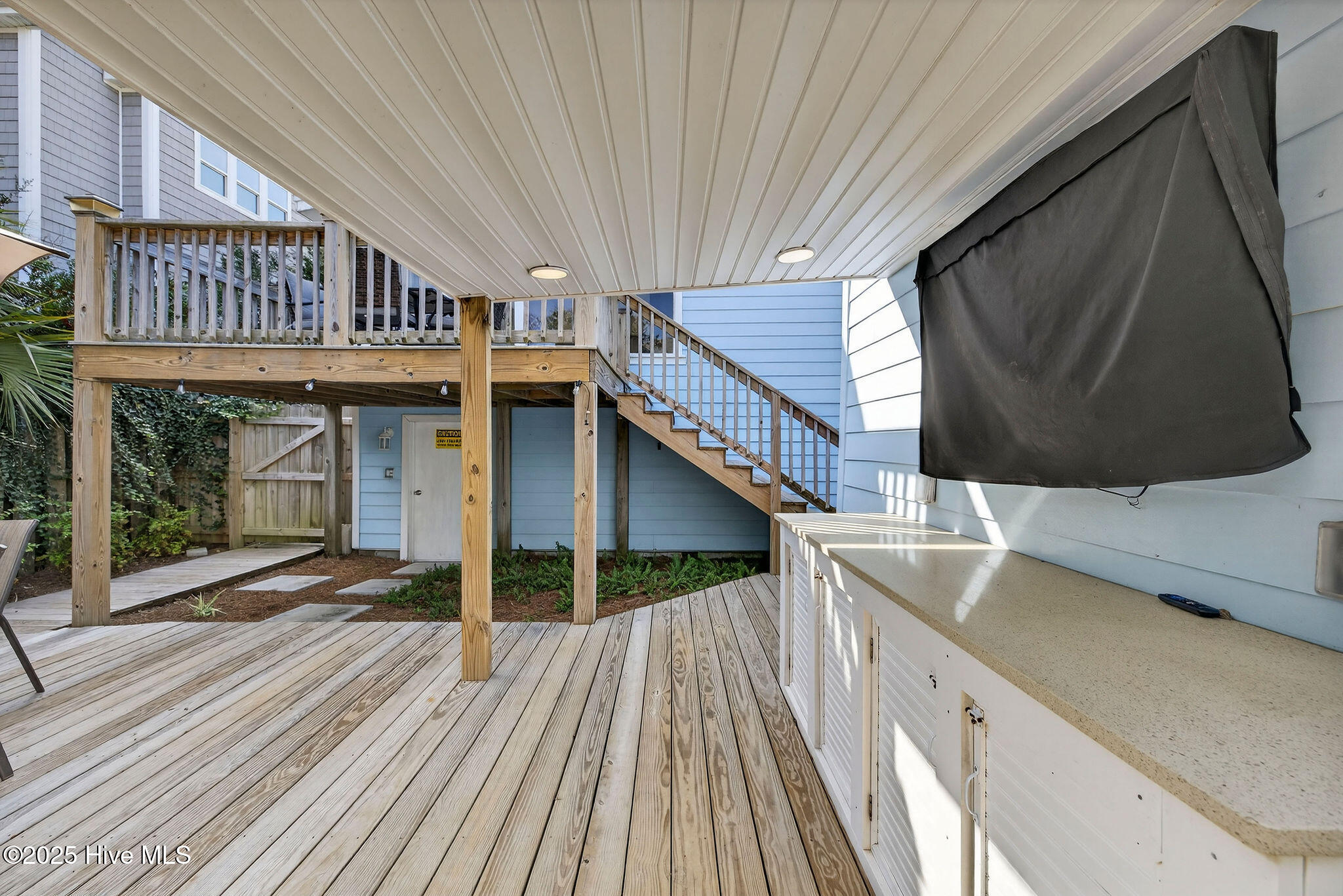 9 E Atlanta Street E Property Photo 8