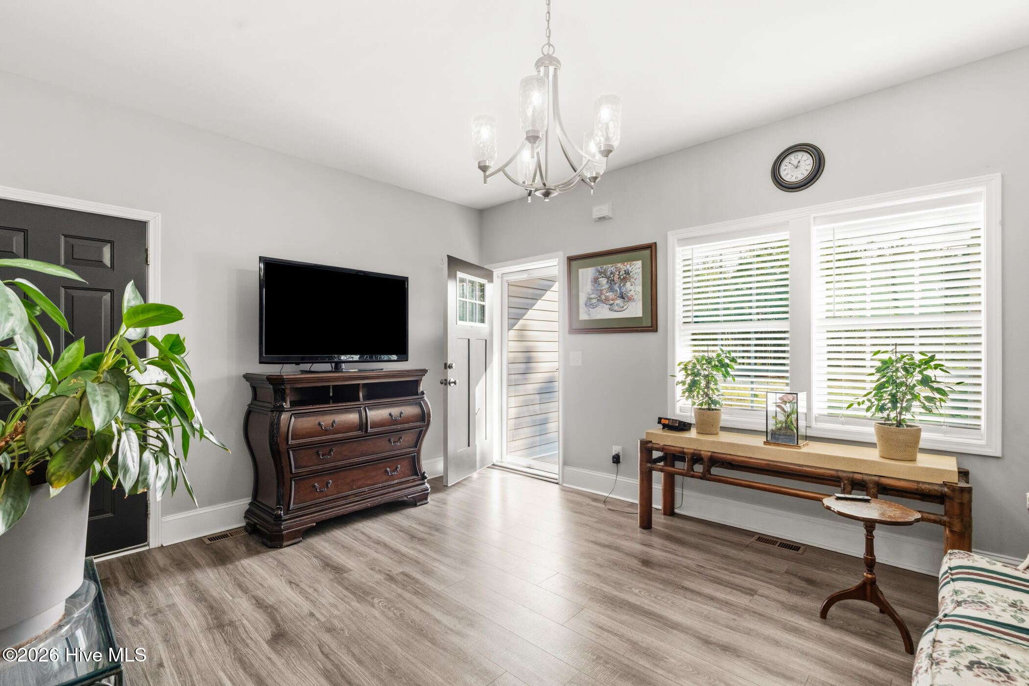 3 Bridle Place Property Photo 4