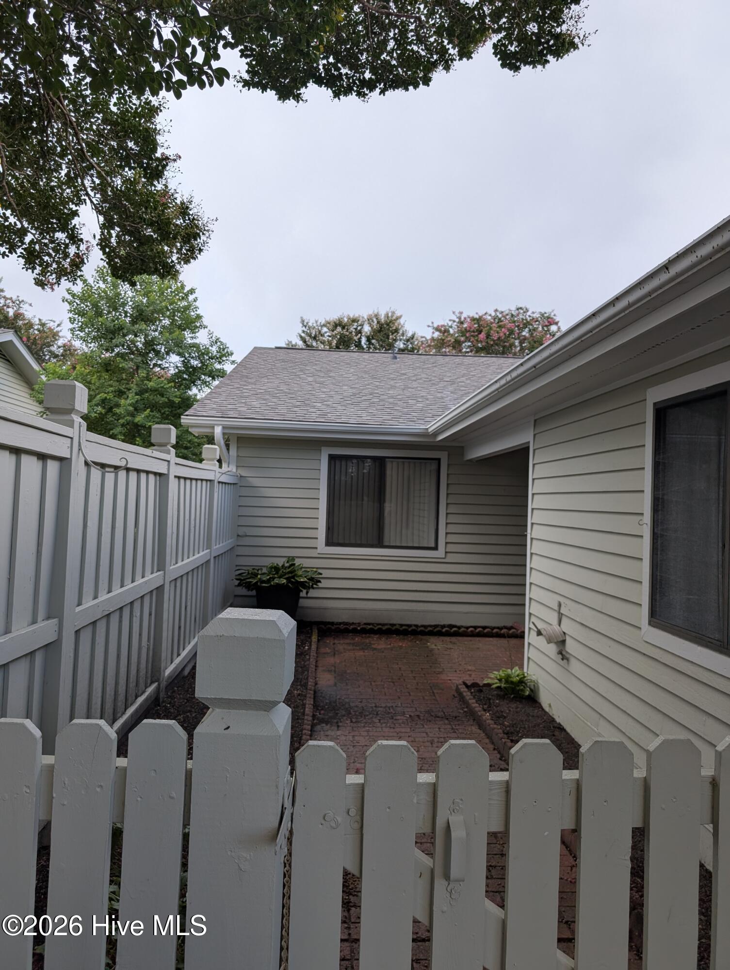 5916 Chester Street Property Photo 2