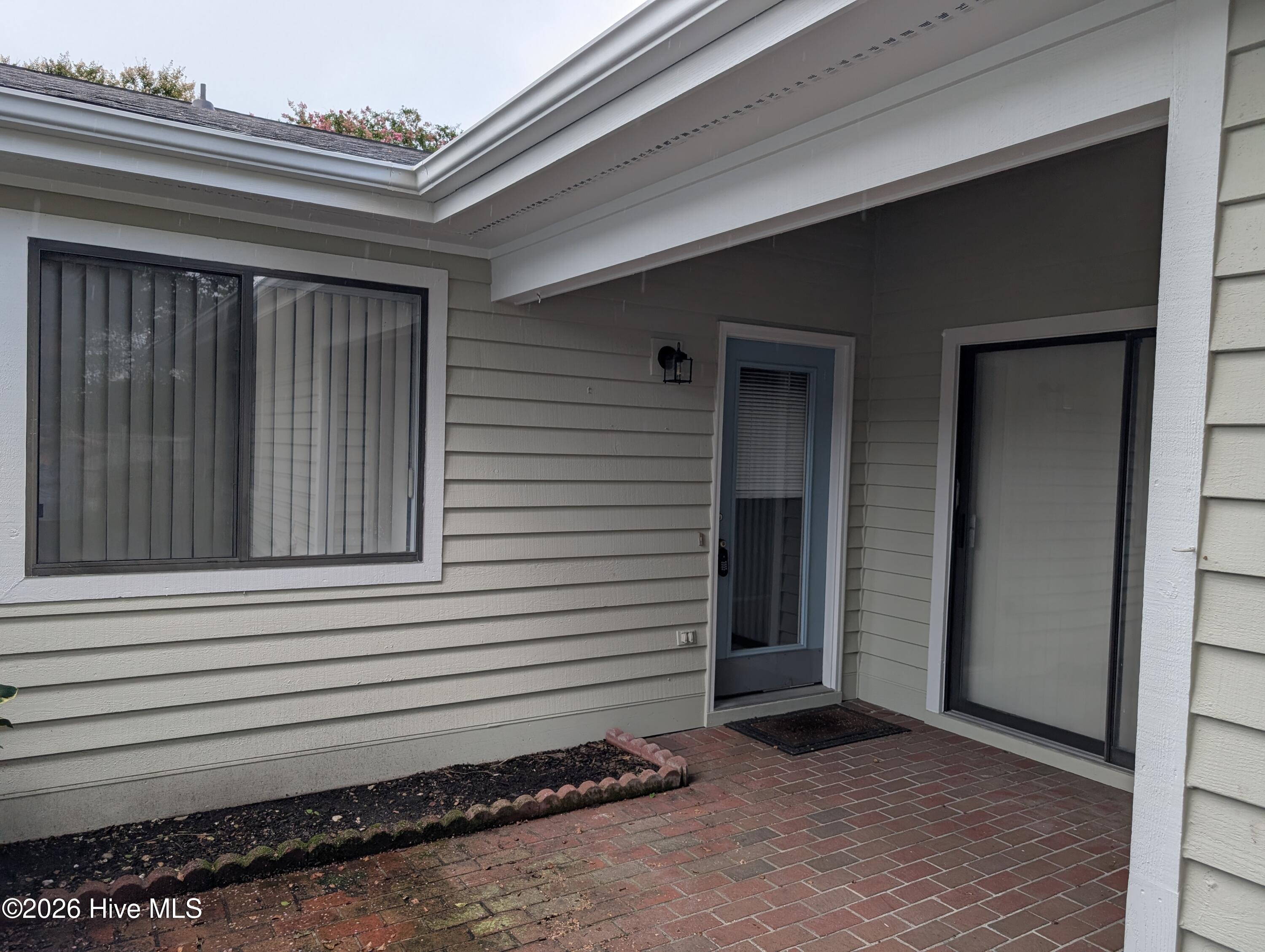 5916 Chester Street Property Photo 3
