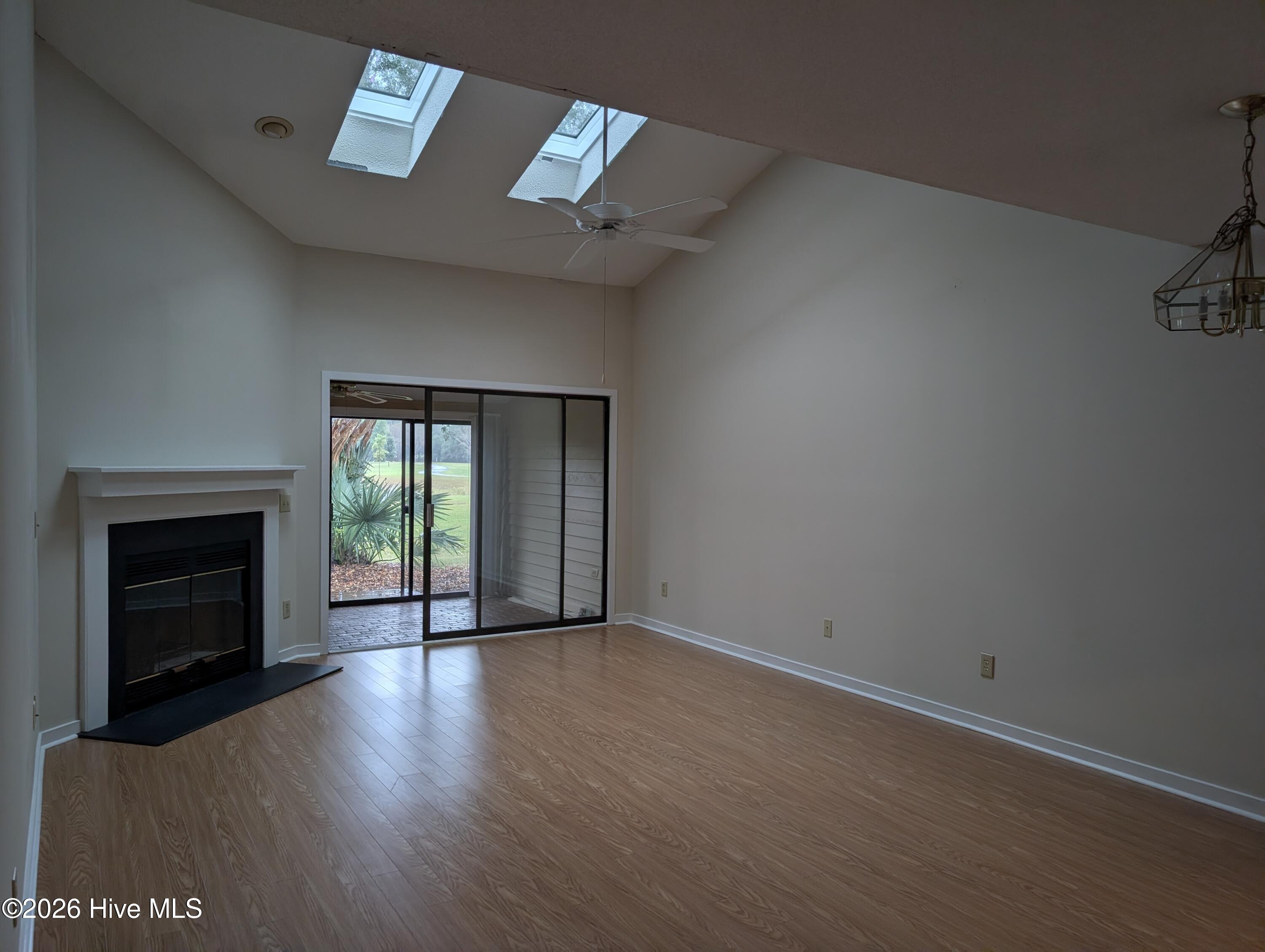 5916 Chester Street Property Photo 7