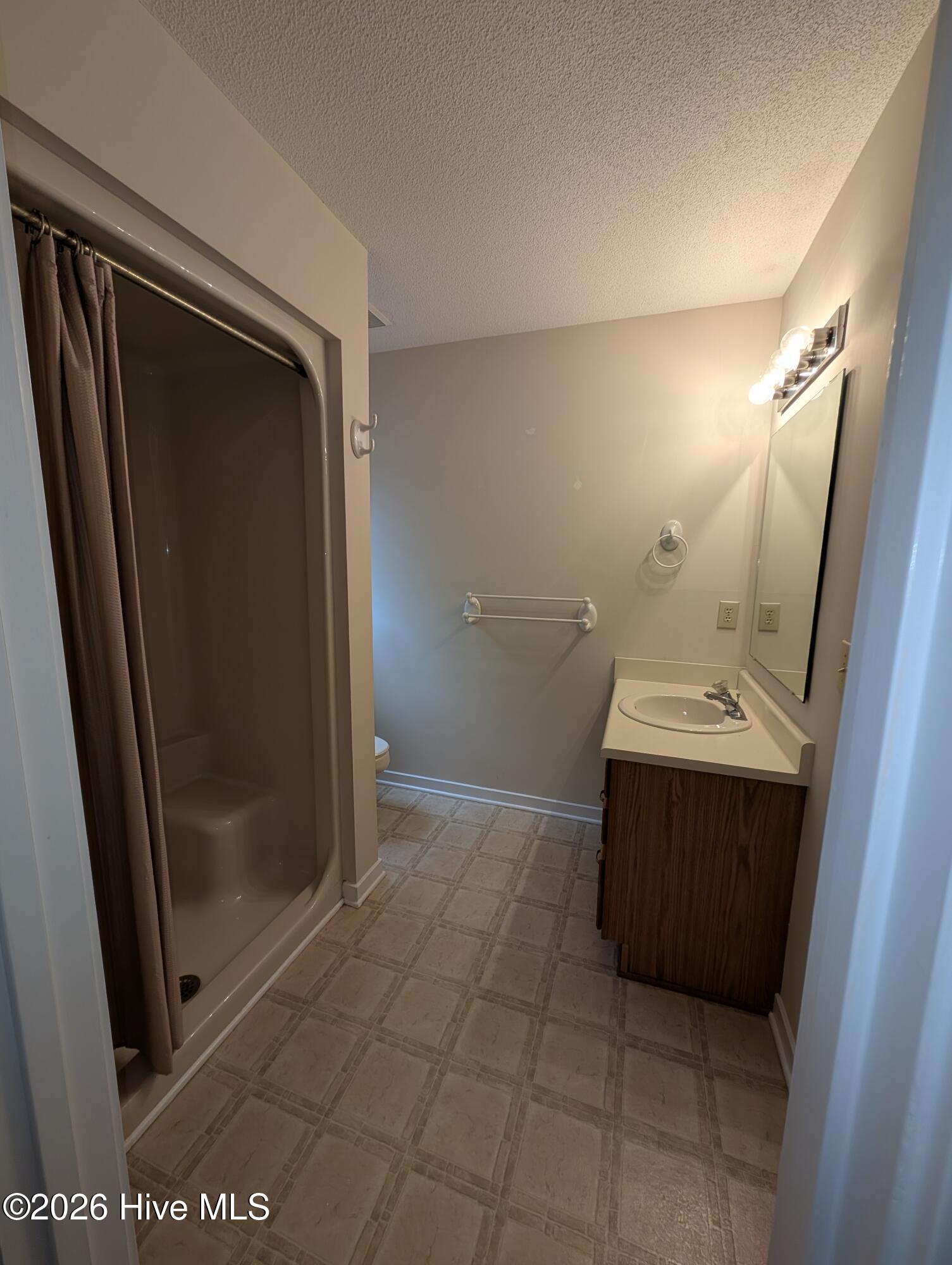 5916 Chester Street Property Photo 14