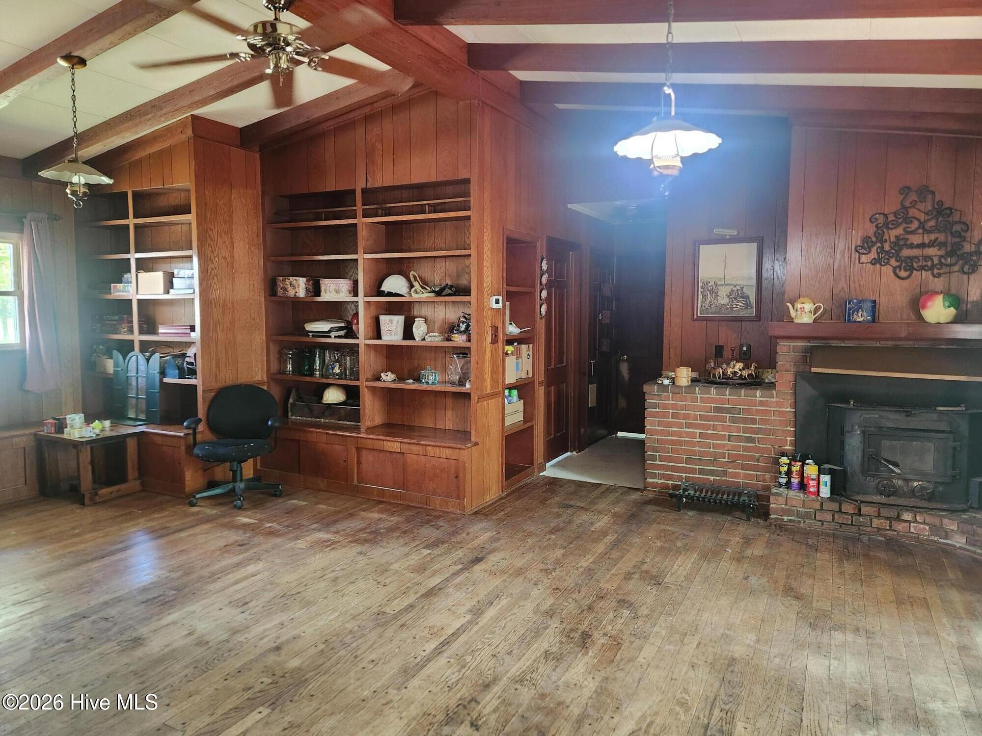 6788 River Road Property Photo 5